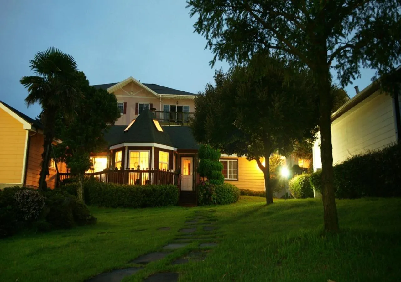 Property Building in Uts Golf Village