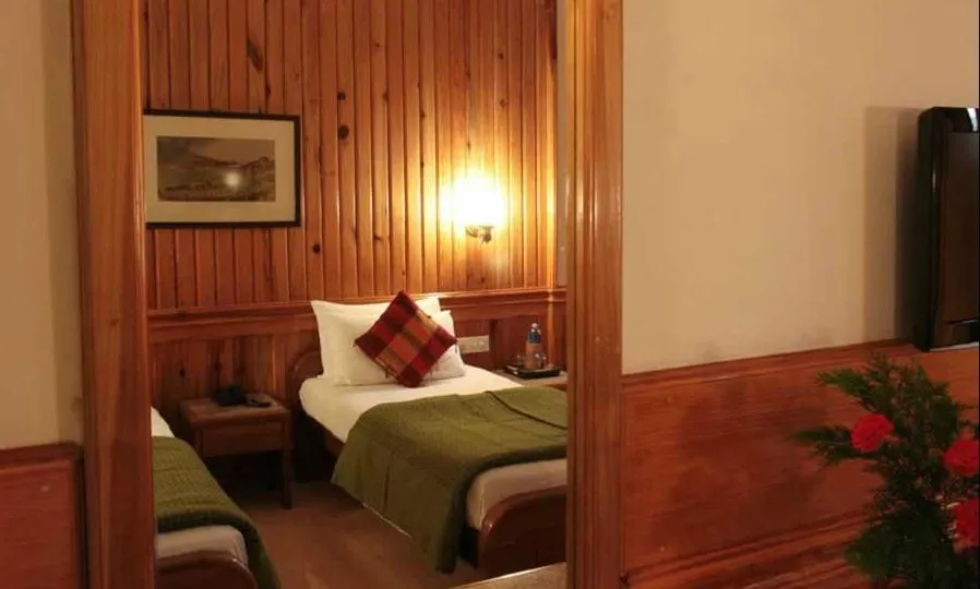 Bed in Hotel Centre Point