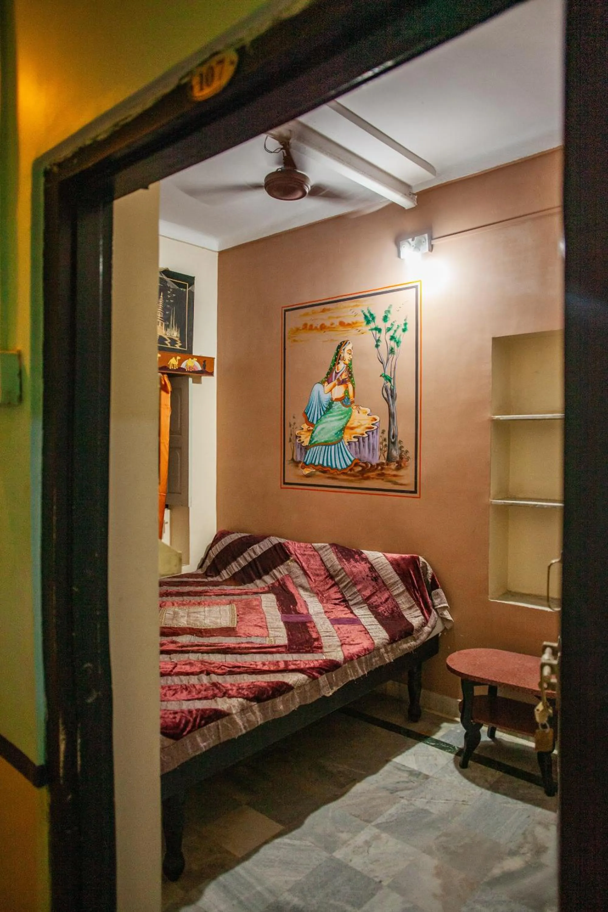 Bed in Hotel Everest