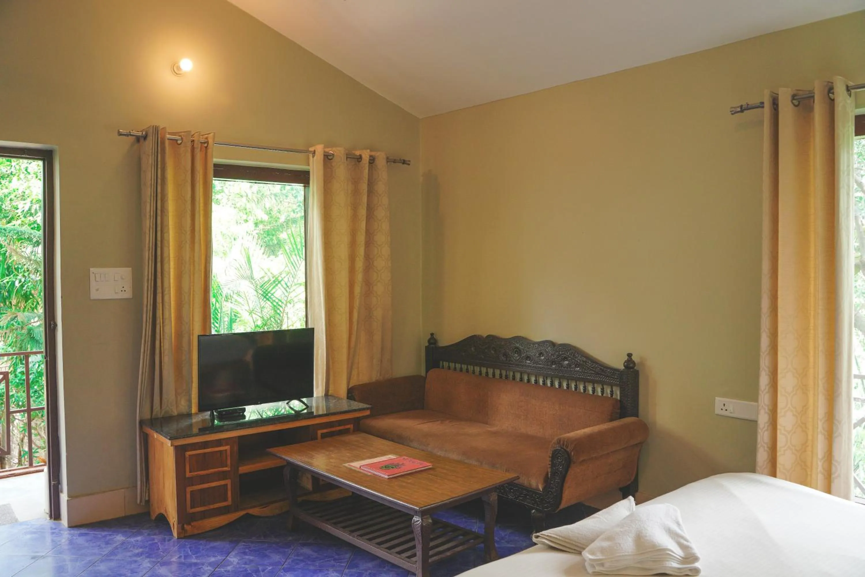 TV and multimedia in Swiss Cottage and Spa by Salvus