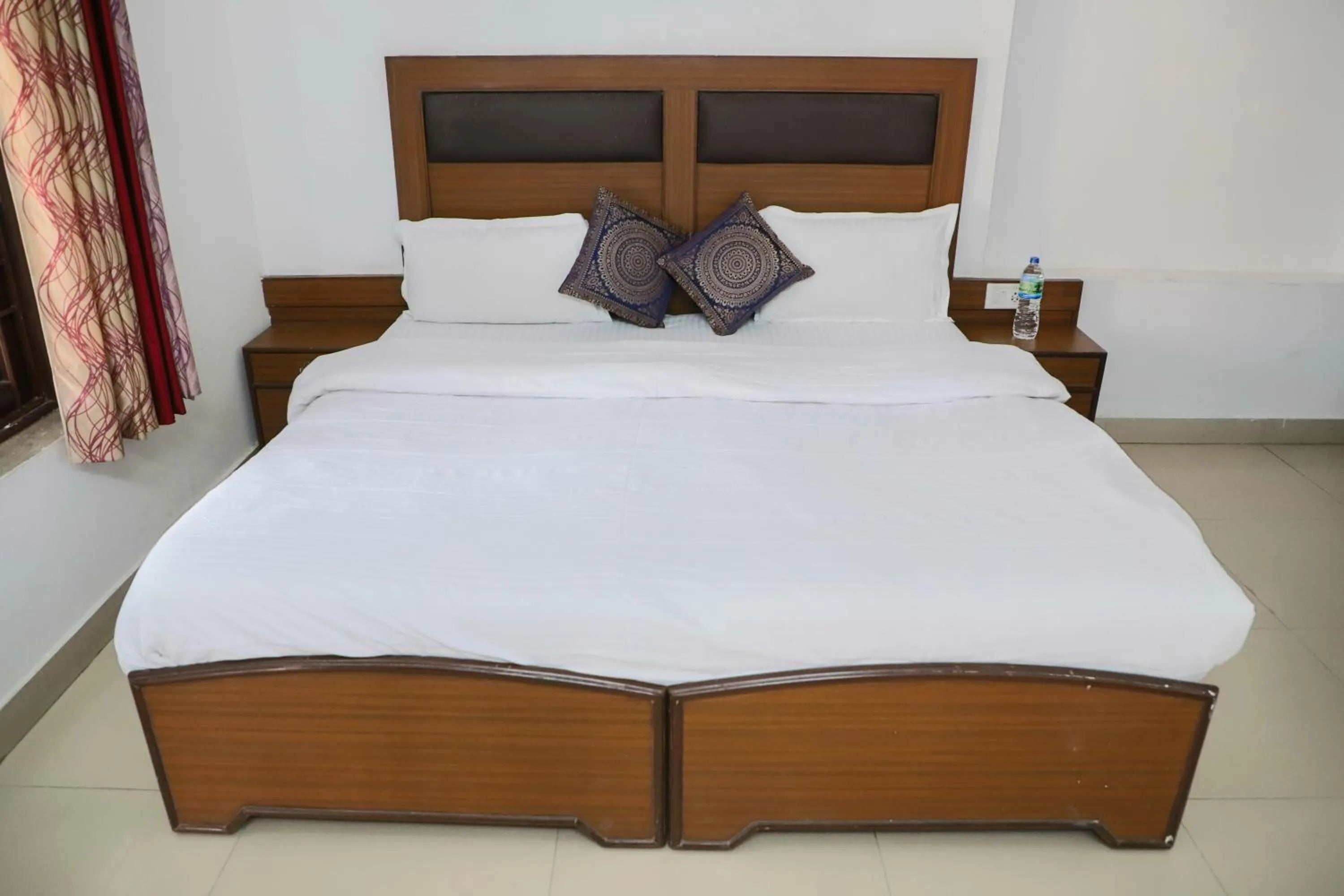 Bed in Swiss Cottage and Spa by Salvus