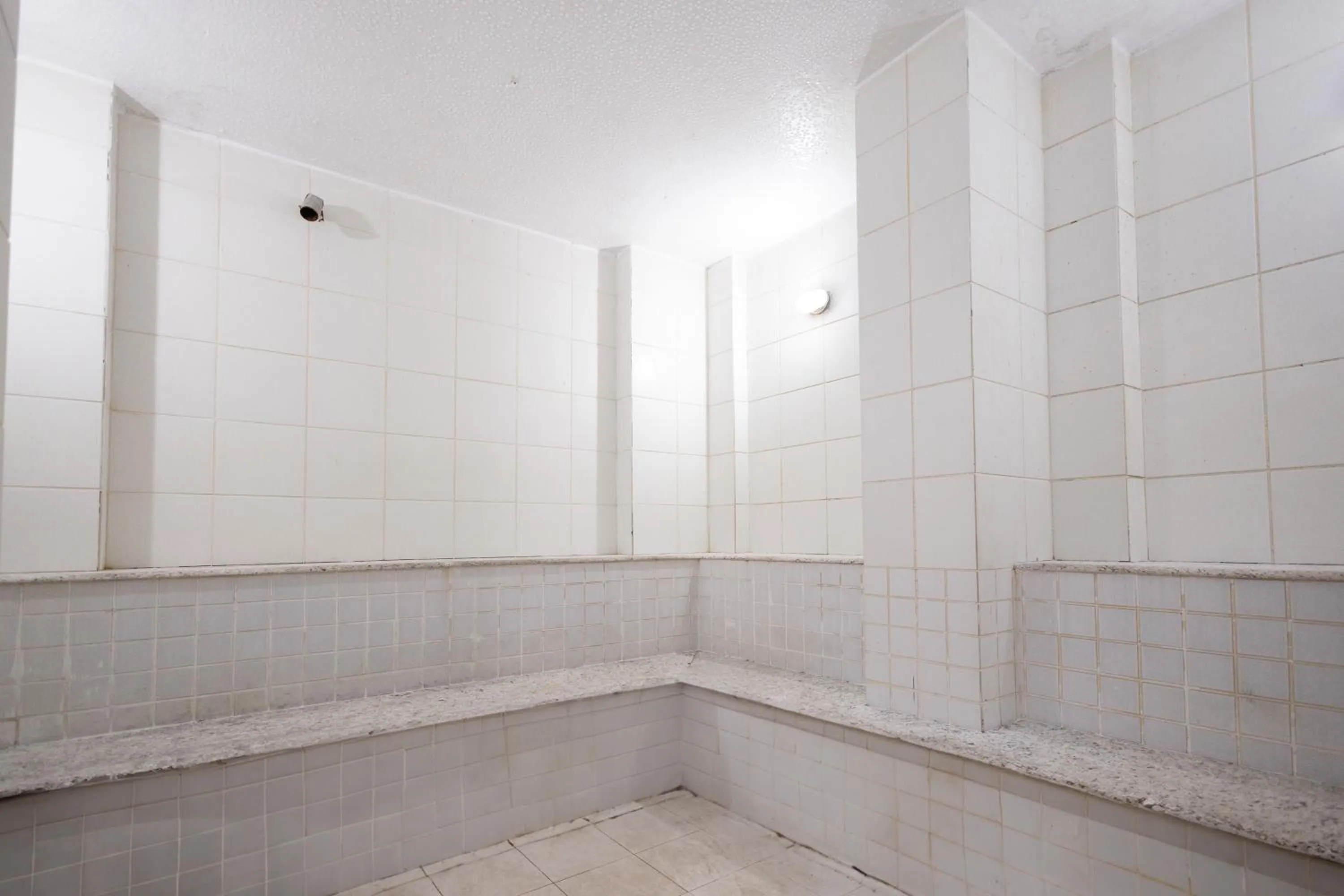 HOT SPRINGS HOTEL - BVTUR