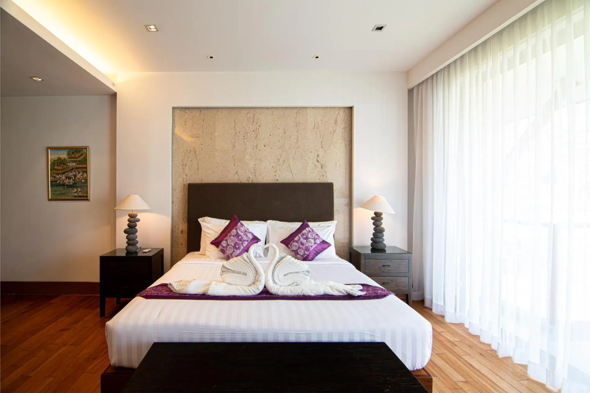 Bedroom, Bed in Pearl of Naithon