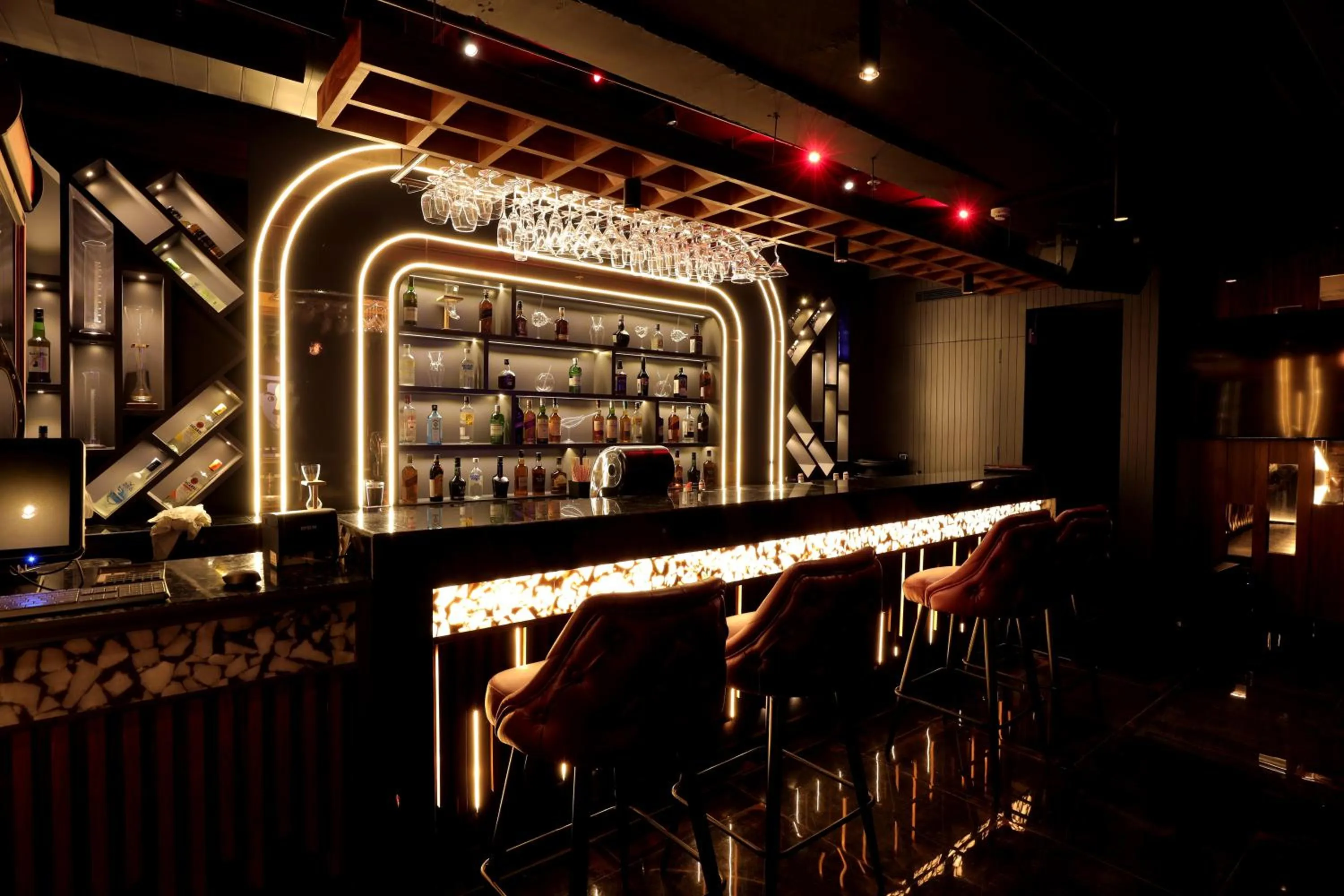 Lounge or bar in Hotel Harmony Inn