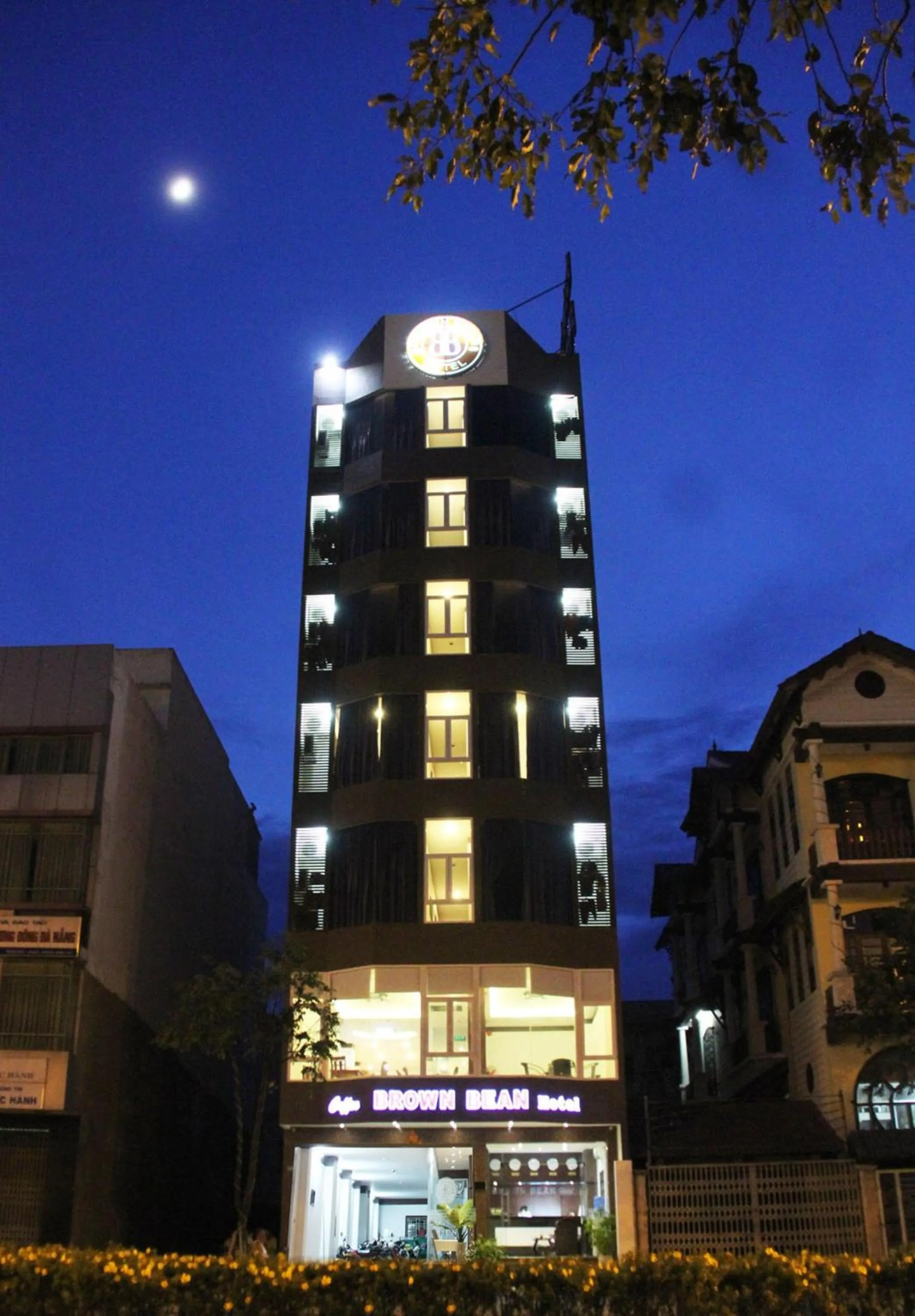 Facade/entrance in Brown Bean 2 Hotel