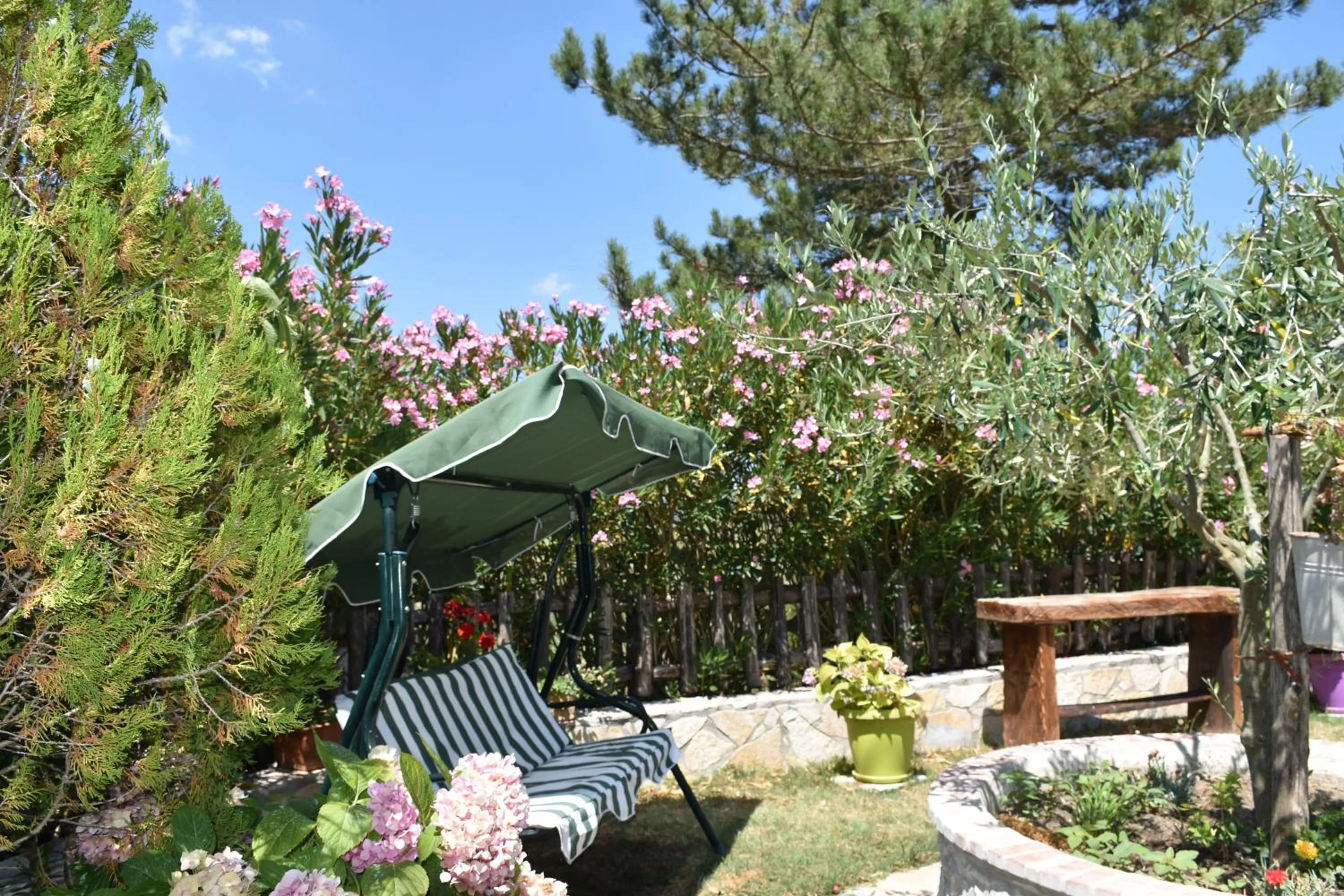 Inner courtyard view in B&B NEL VERDE