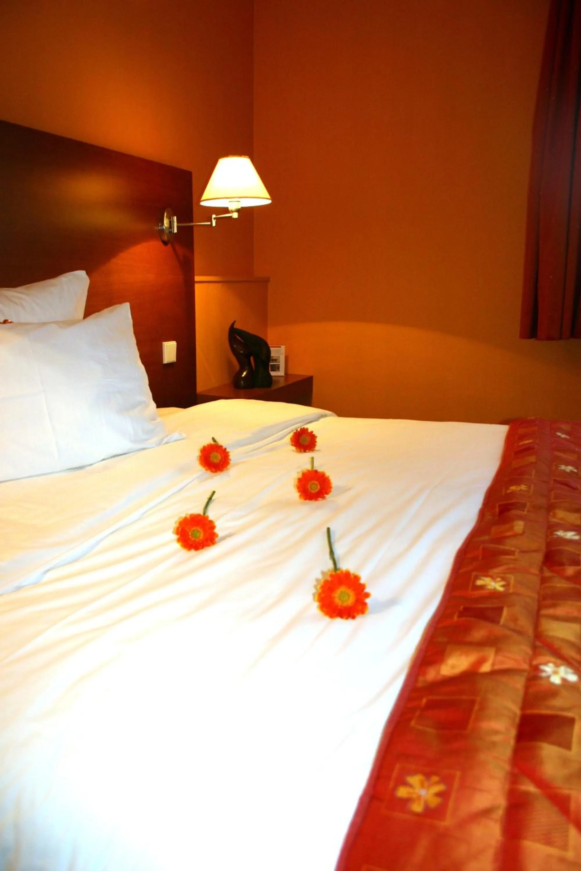 Bed in Hôtel Restaurant Logis La Palette