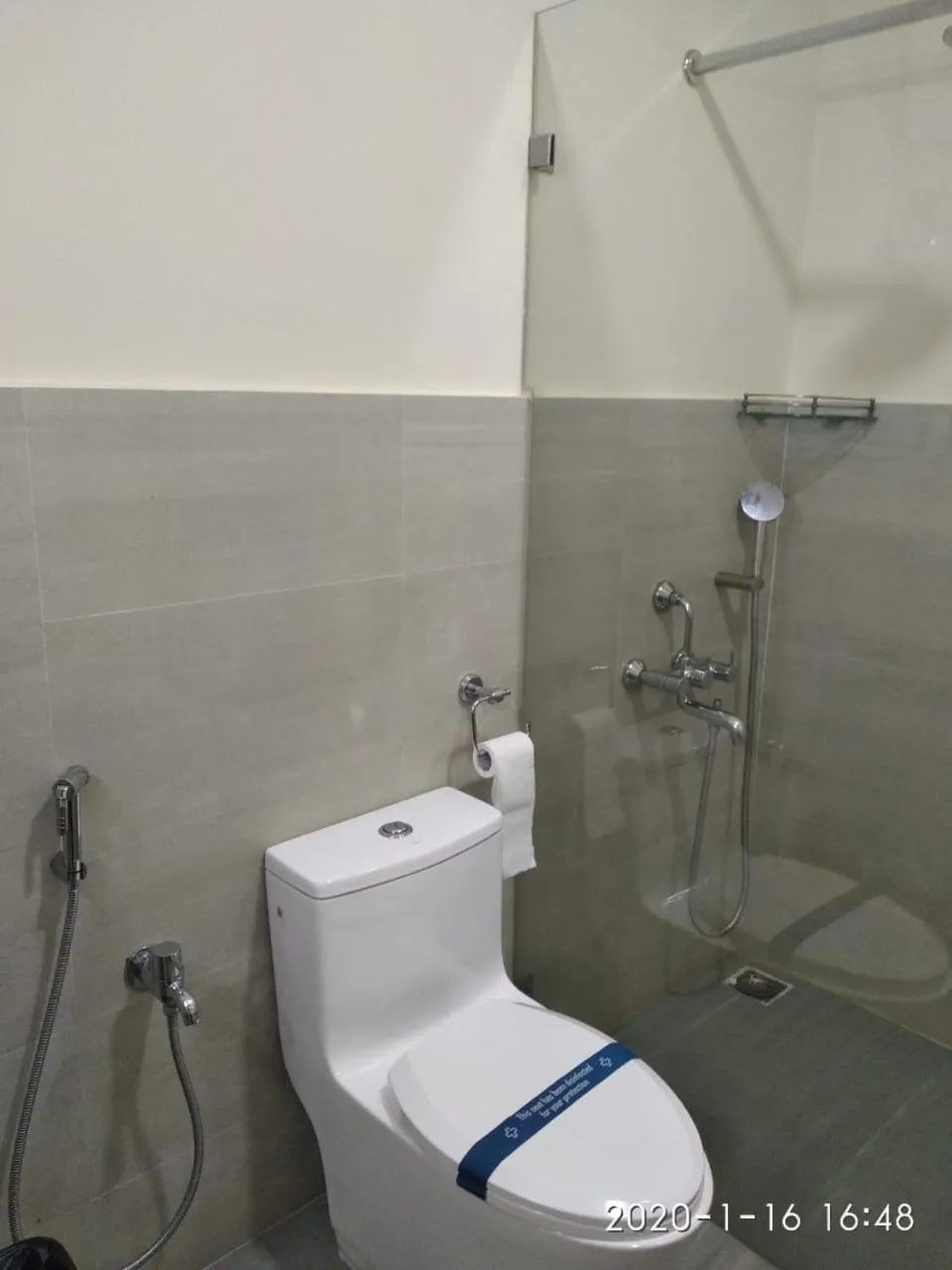 Bathroom in Hanu Reddy Residences Wallace Garden