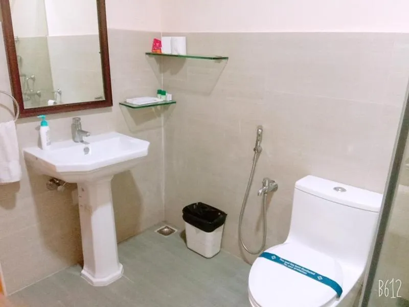 Toilet in Hanu Reddy Residences Wallace Garden