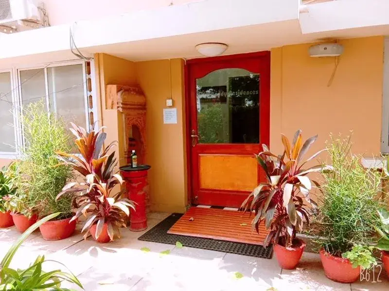 Facade/entrance in Hanu Reddy Residences Wallace Garden Facade/entrance in Hanu Reddy Residences Wallace Garden