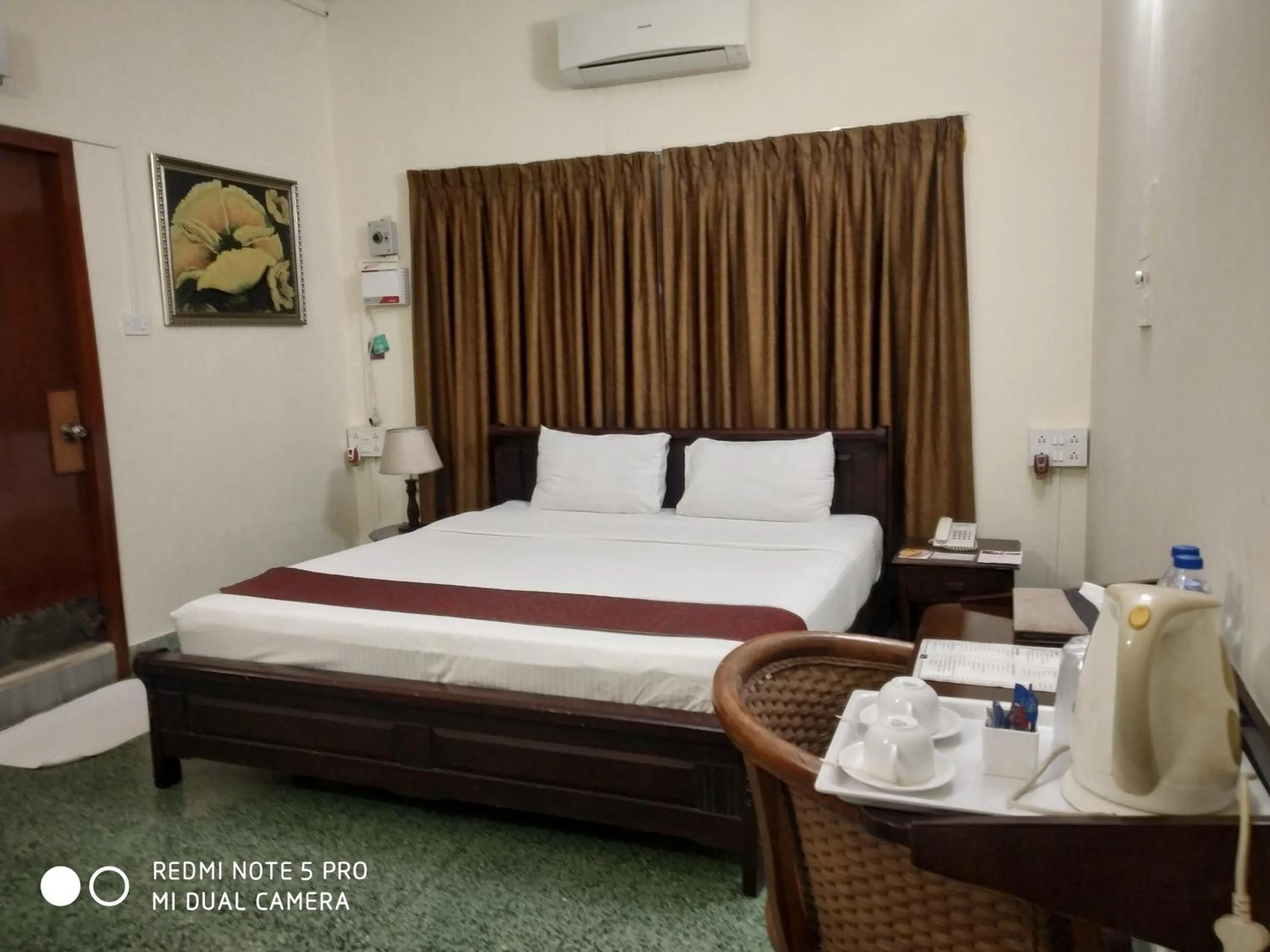 Bed in Hanu Reddy Residences Wallace Garden