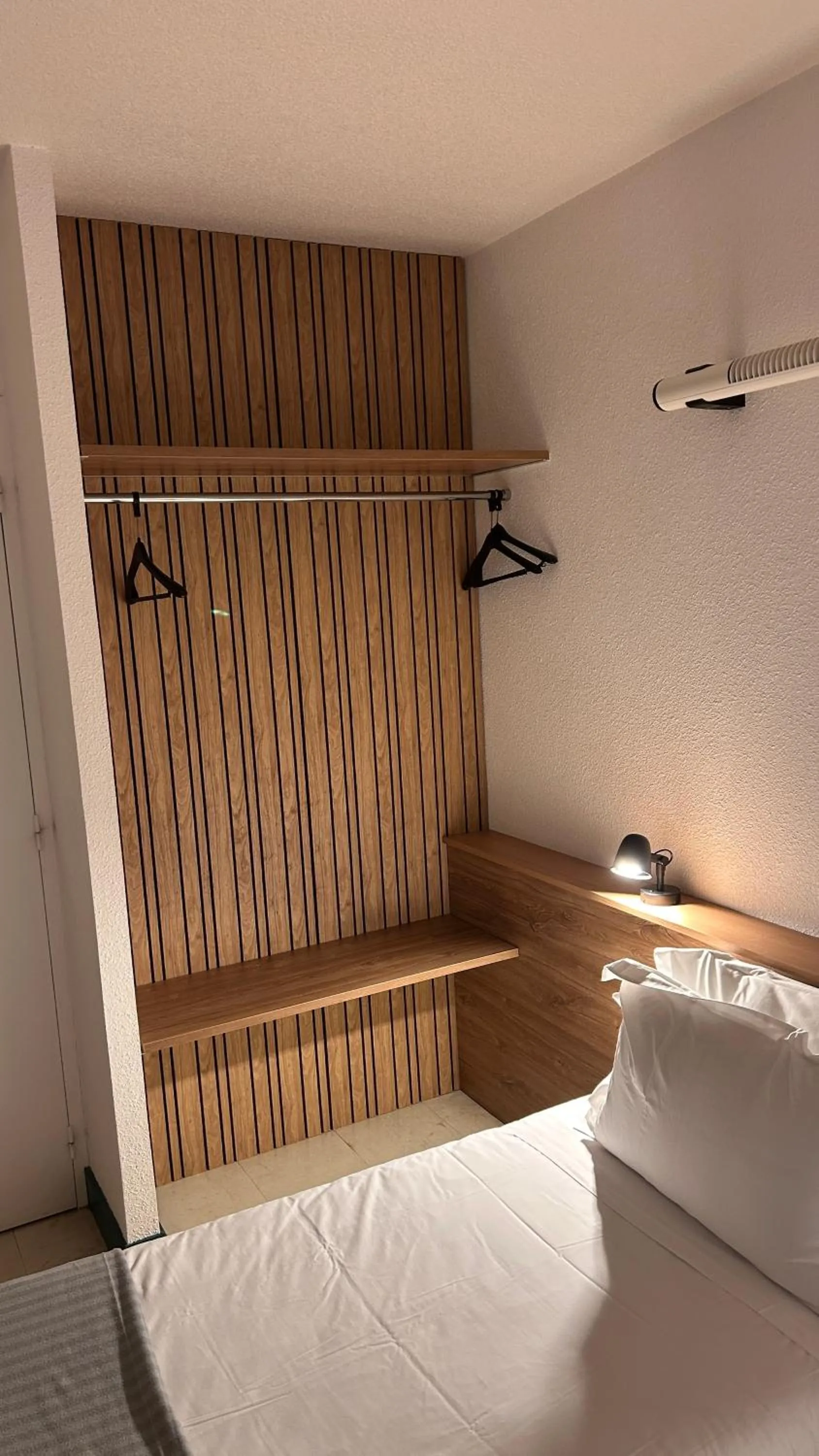 Photo of the whole room, Bed in Hotel Du Rocher