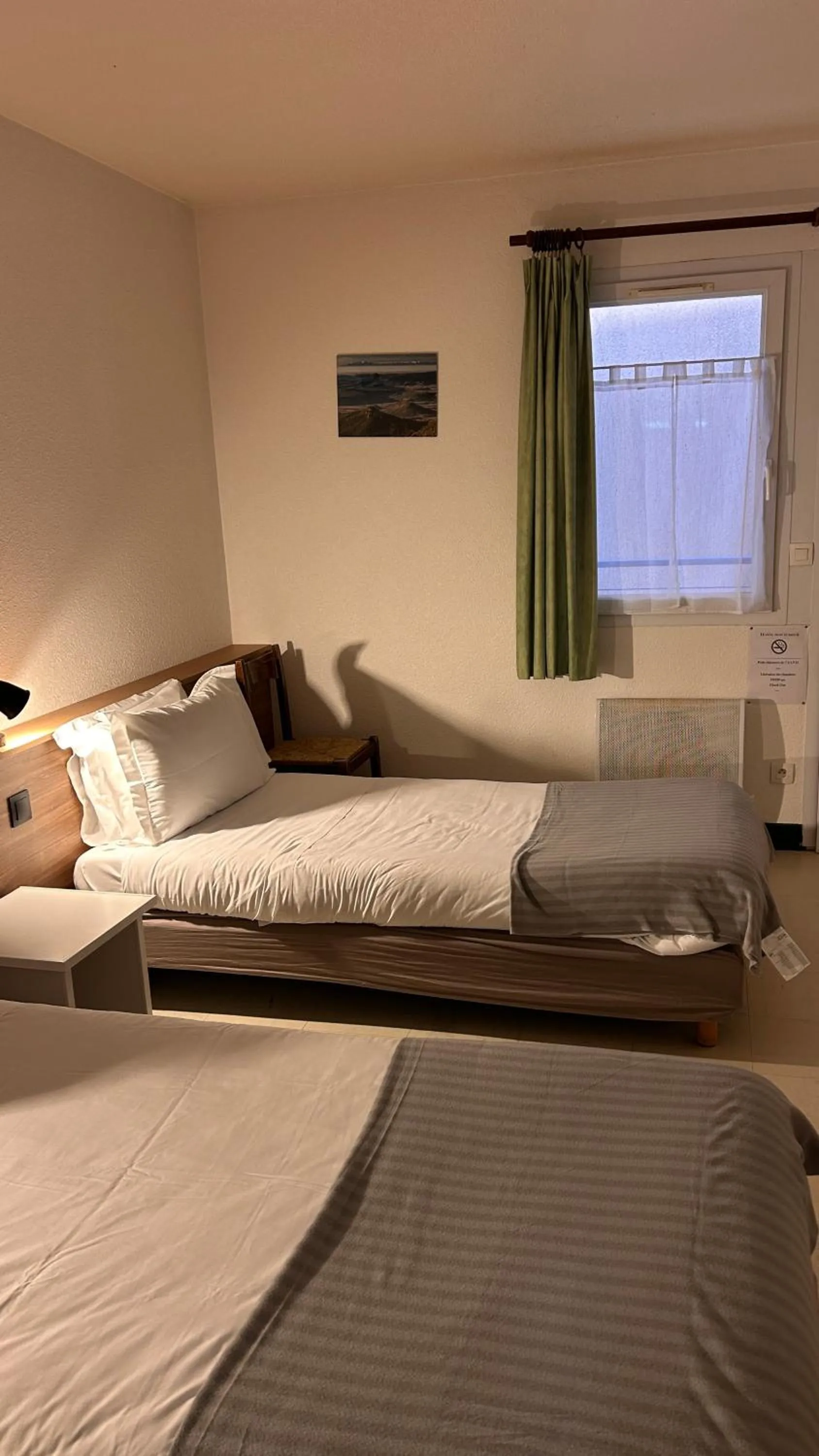 Photo of the whole room, Bed in Hotel Du Rocher