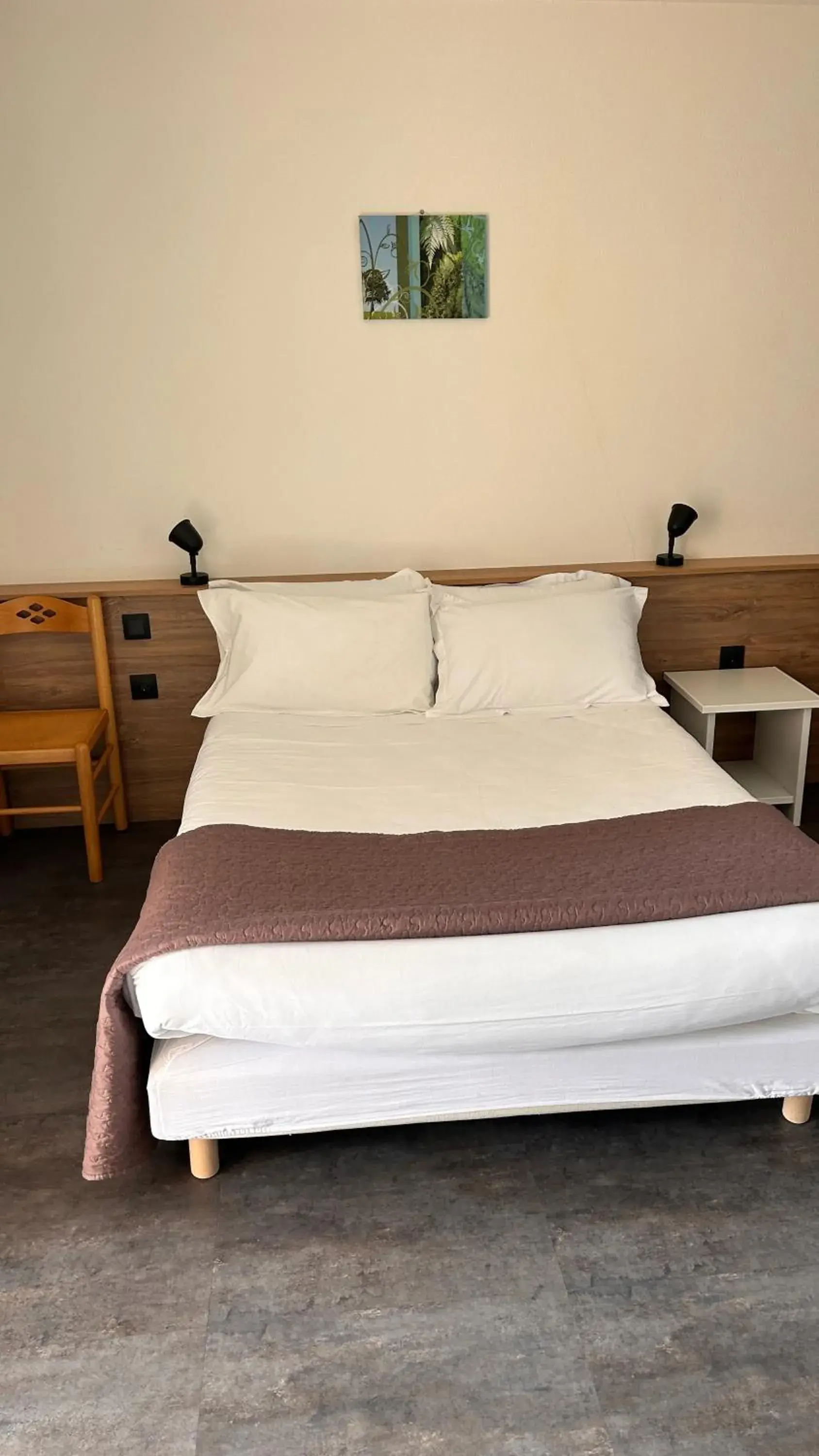 Triple Room - Disability Access in Hotel Du Rocher Triple Room - Disability Access in Hotel Du Rocher