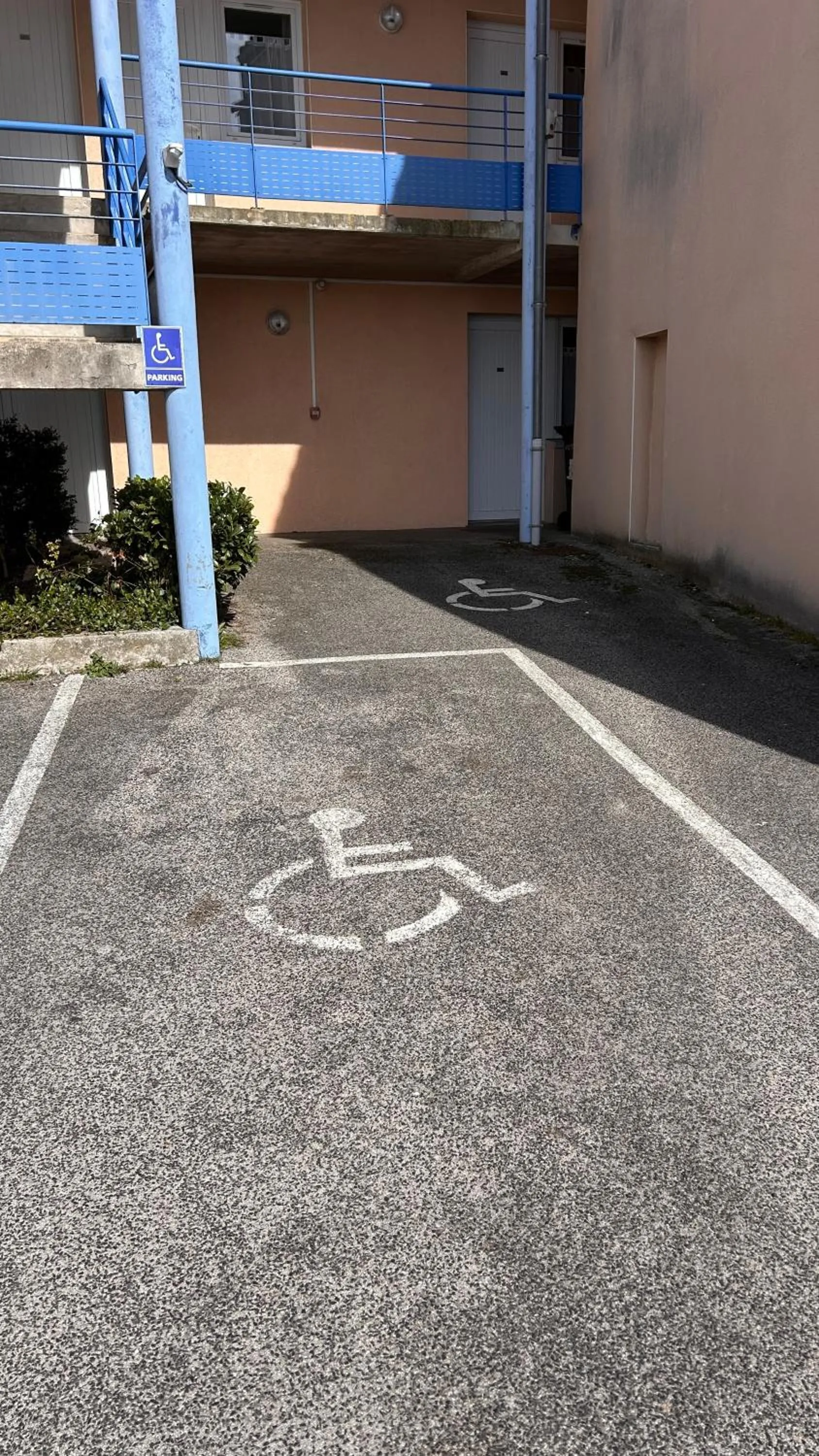 Facility for disabled guests in Hotel Du Rocher