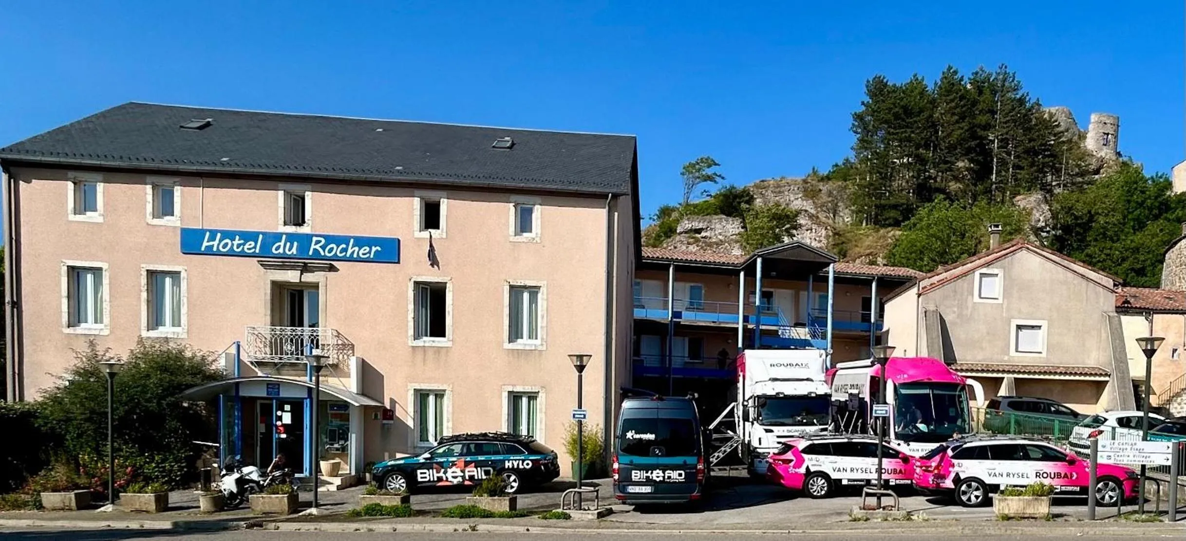 Property building in Hotel Du Rocher