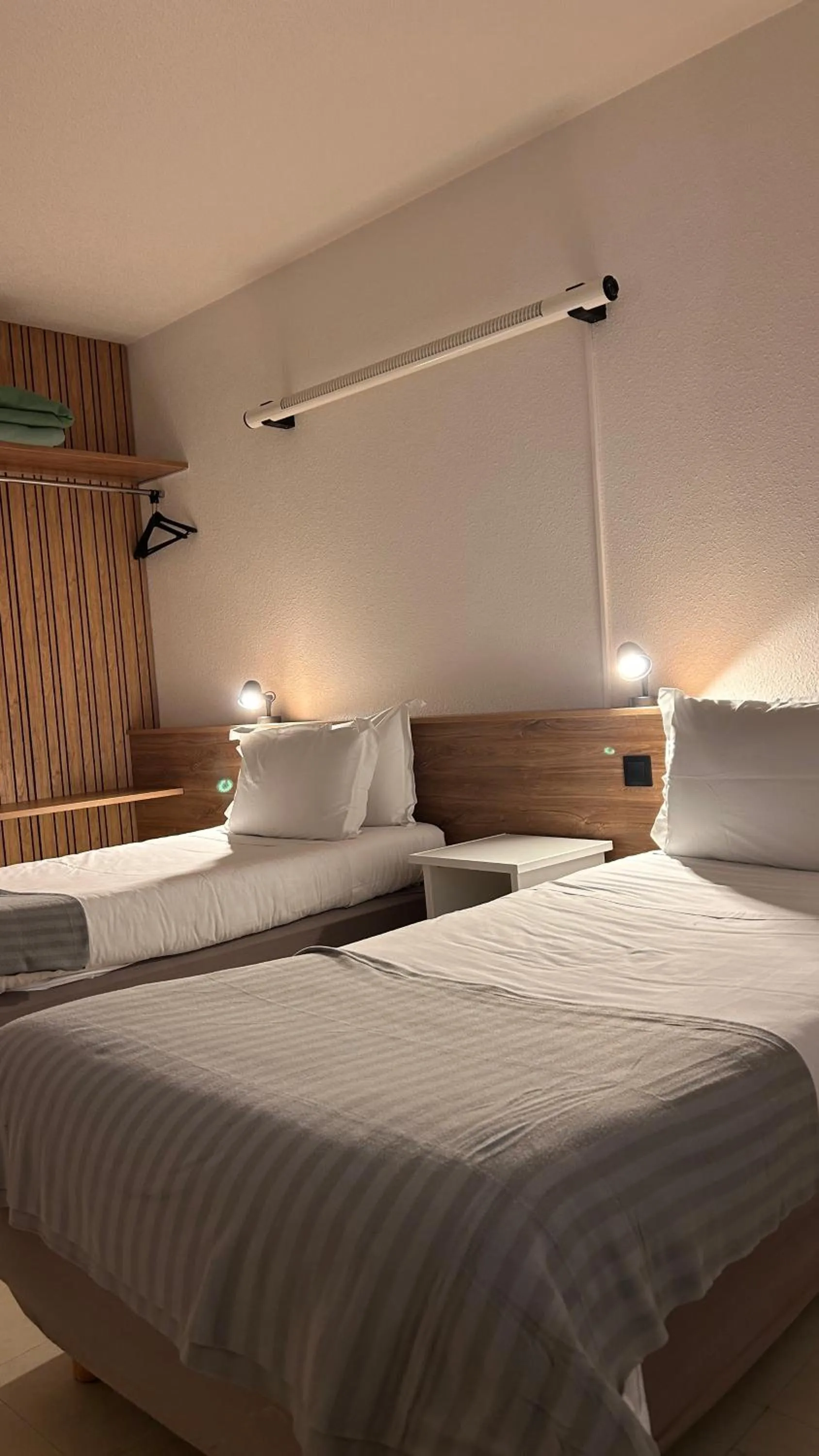 Photo of the whole room, Bed in Hotel Du Rocher
