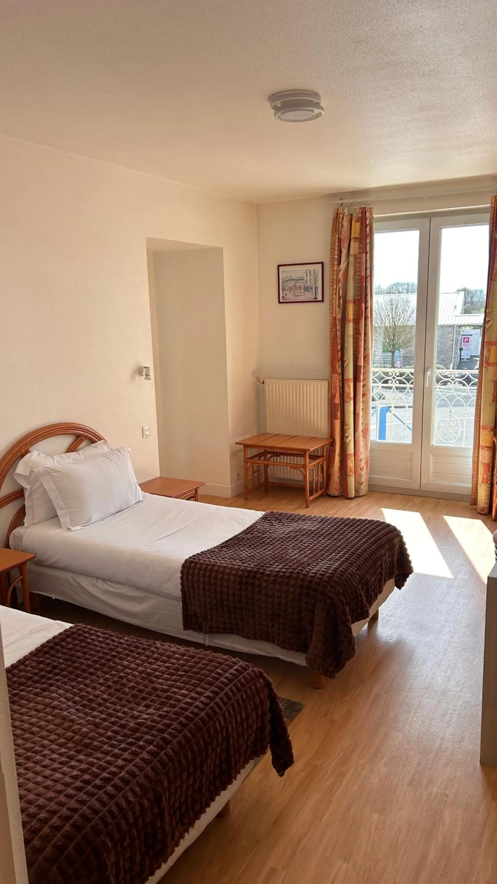 Photo of the whole room, Bed in Hotel Du Rocher