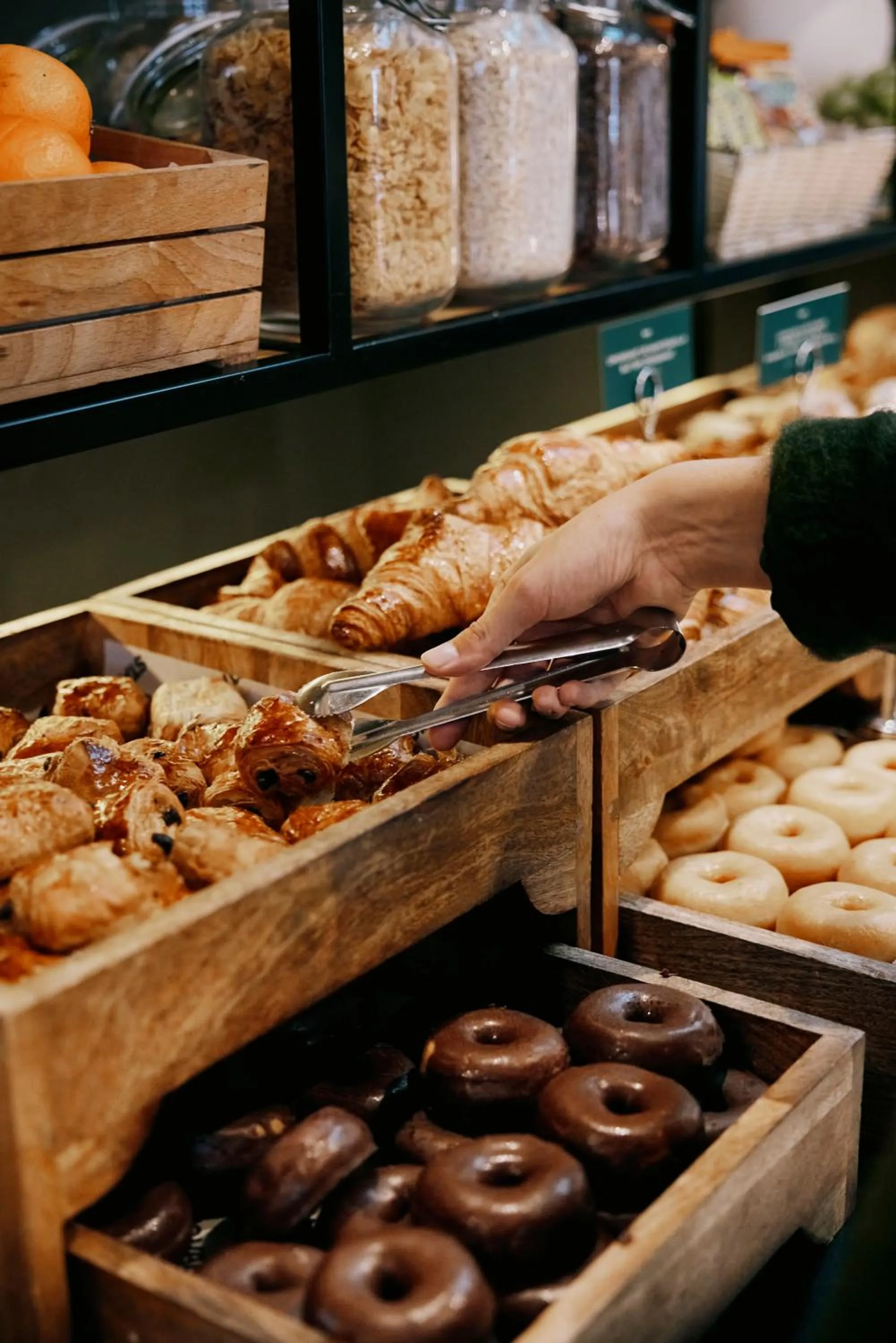 Buffet breakfast in Hotel Malcom and Barret