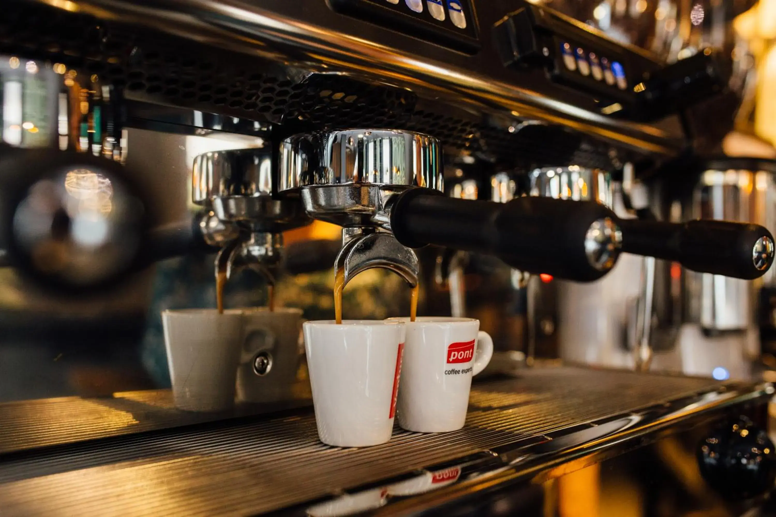 Restaurant/places to eat in Hotel Malcom and Barret Restaurant/places to eat in Hotel Malcom and Barret