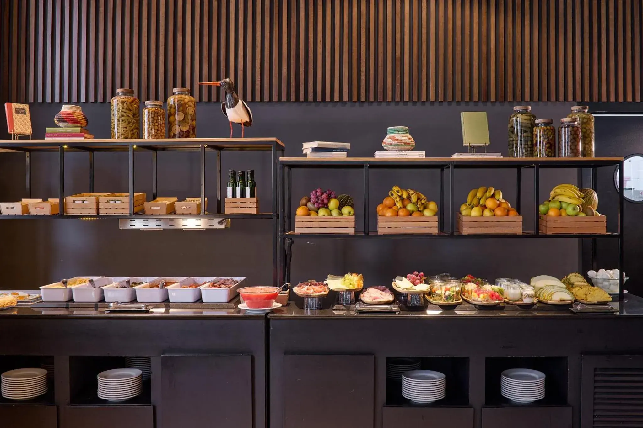 Property building in Hotel Malcom and Barret Property building in Hotel Malcom and Barret