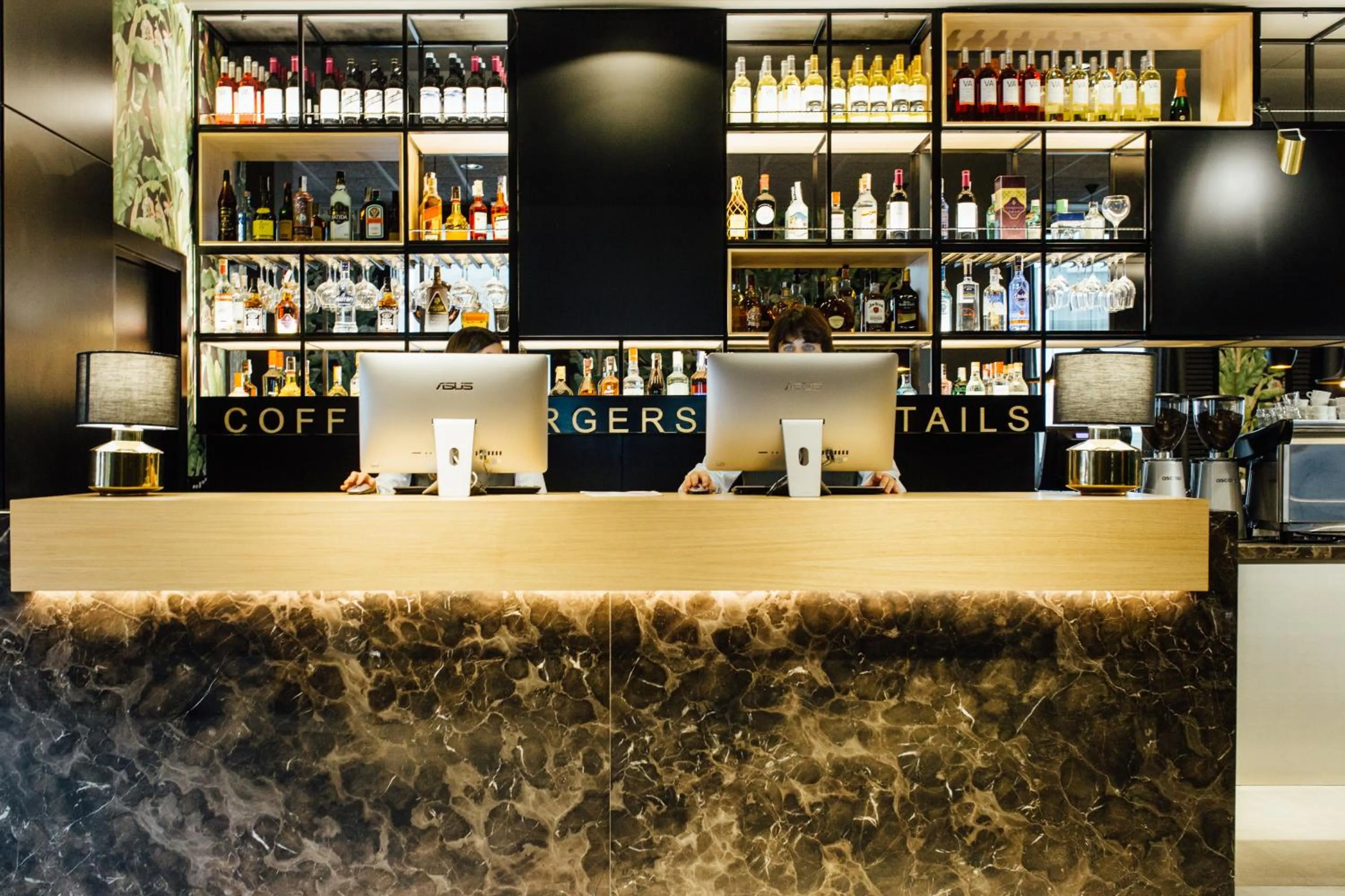 Lobby or reception in Hotel Malcom and Barret