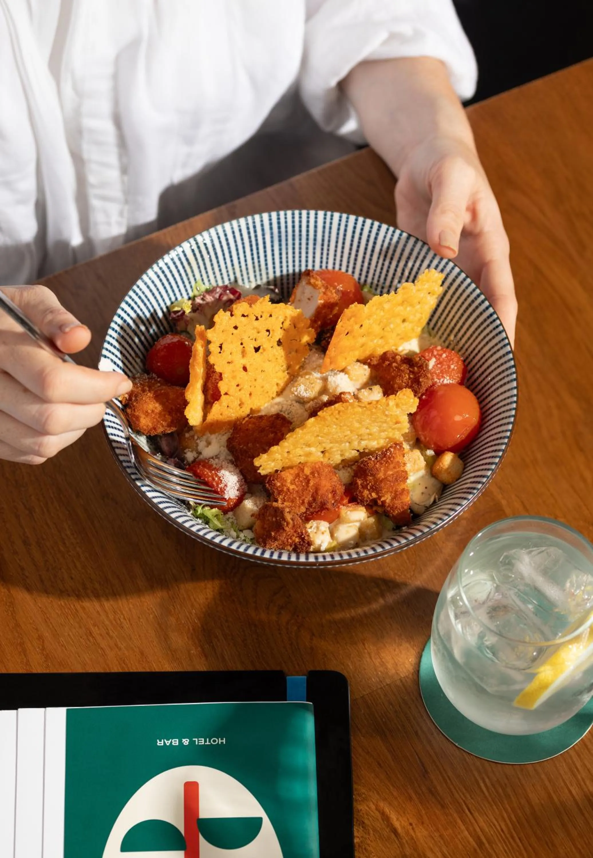 Restaurant/places to eat in Hotel Malcom and Barret