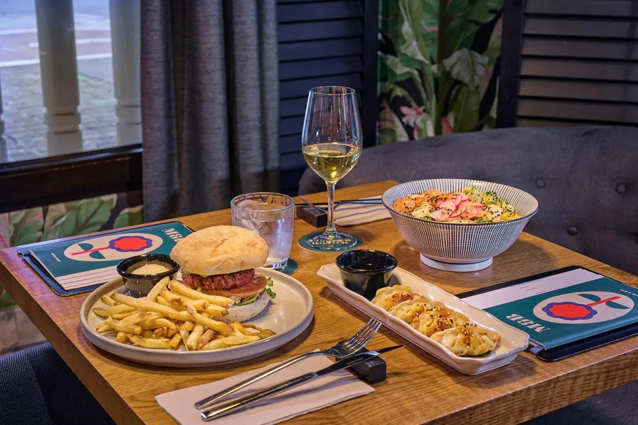 Restaurant/places to eat in Hotel Malcom and Barret Restaurant/places to eat in Hotel Malcom and Barret