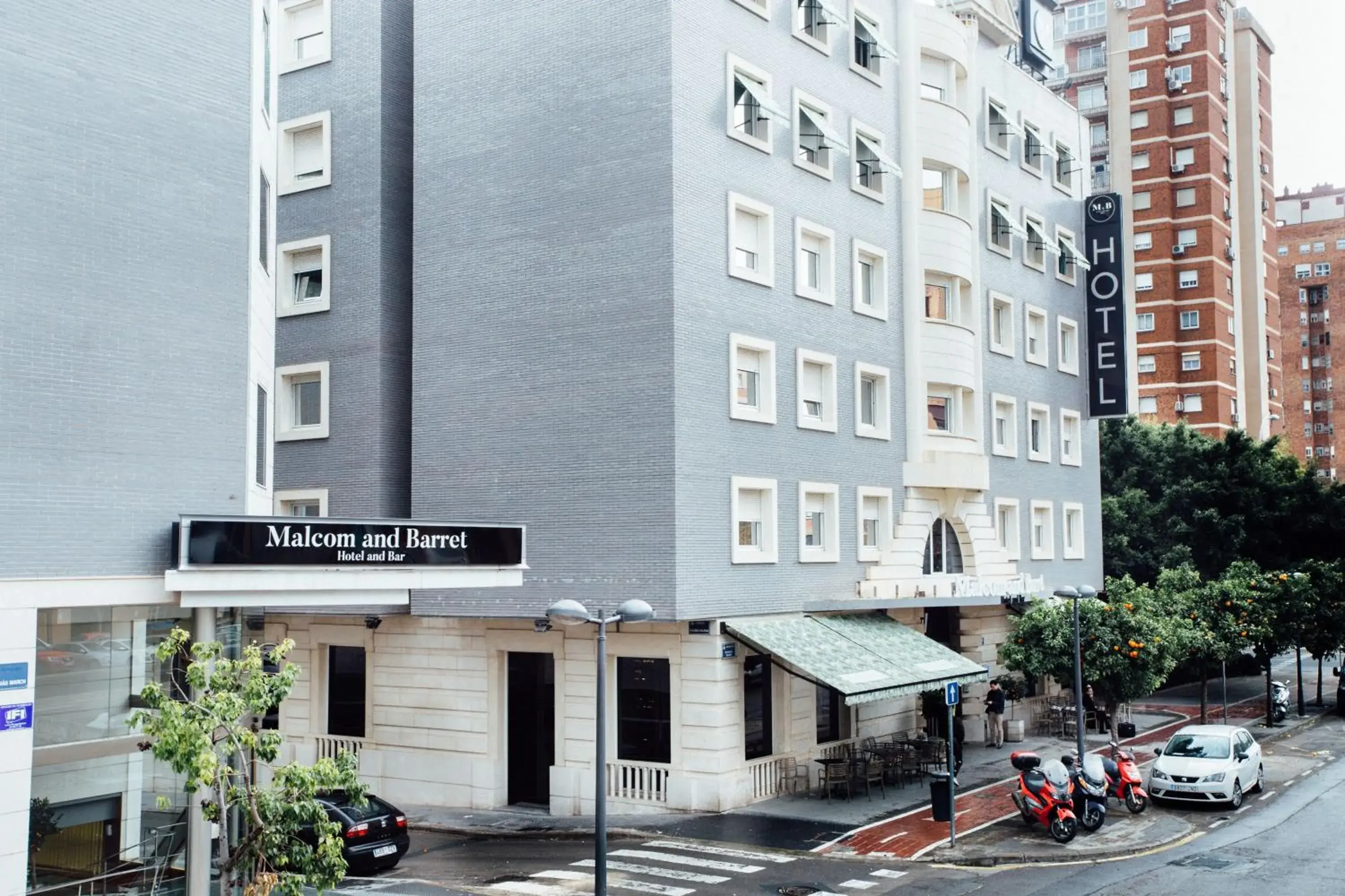 Property building in Hotel Malcom and Barret Property building in Hotel Malcom and Barret