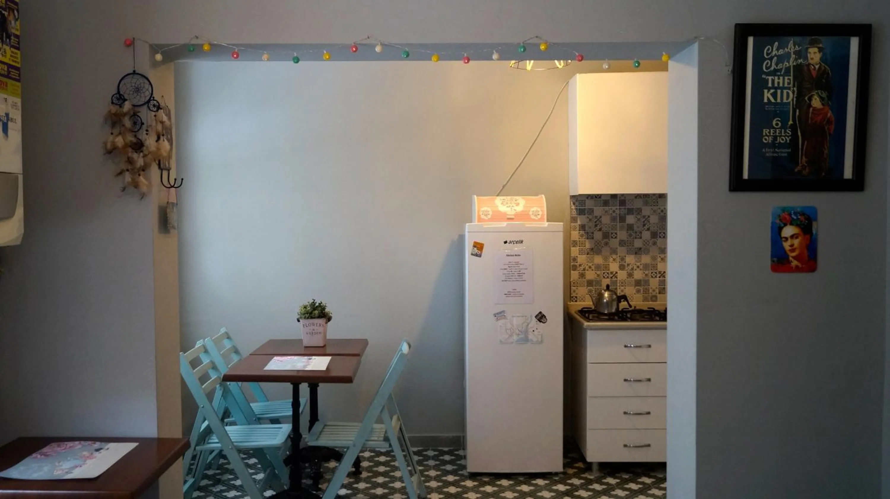 Dining area in Windrose Hostel Istanbul