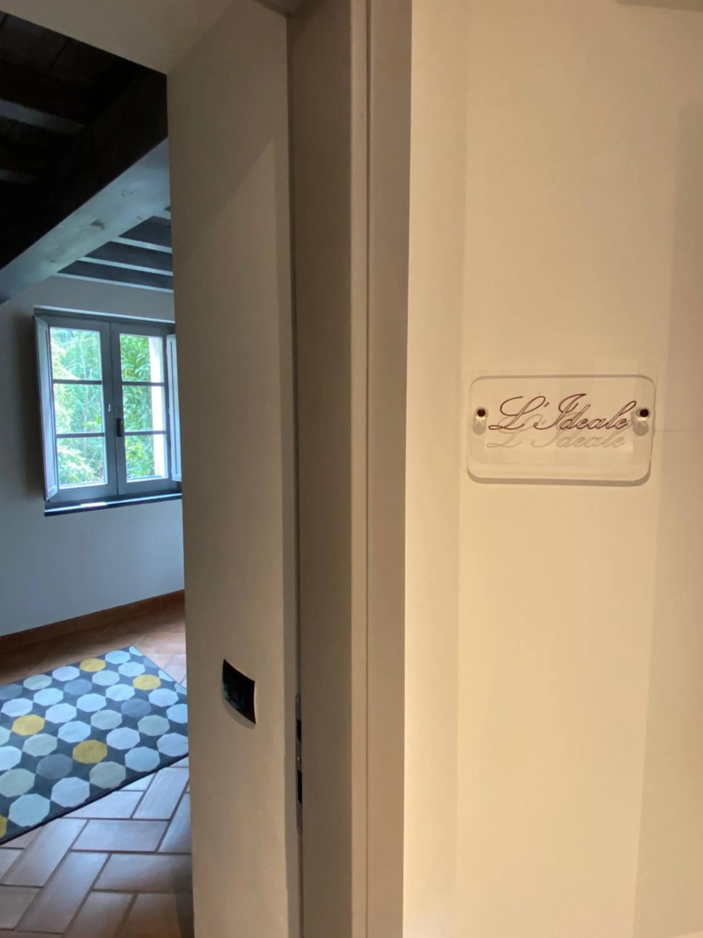 Logo/Certificate/Sign in Dimora Carducci