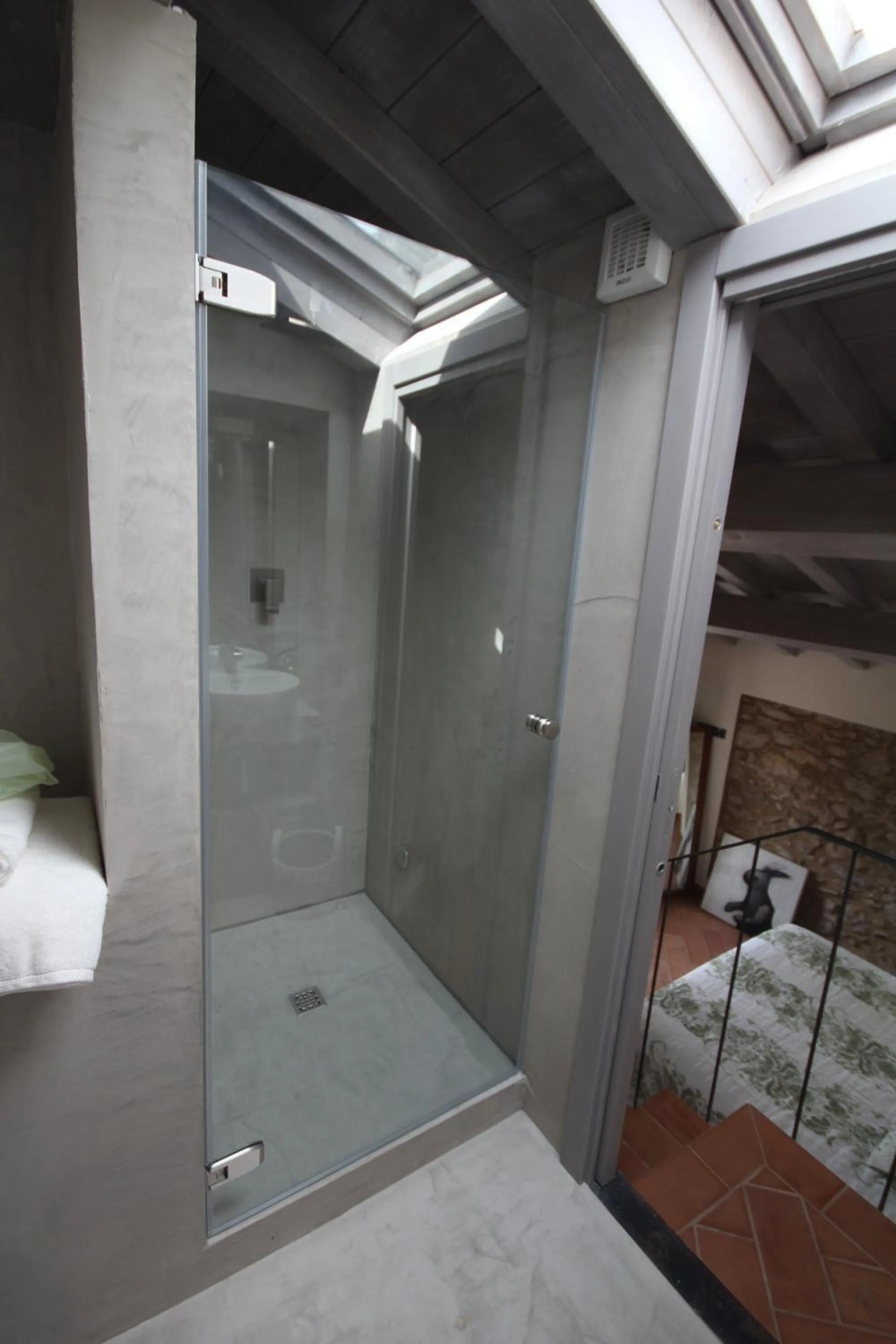 Shower in Dimora Carducci