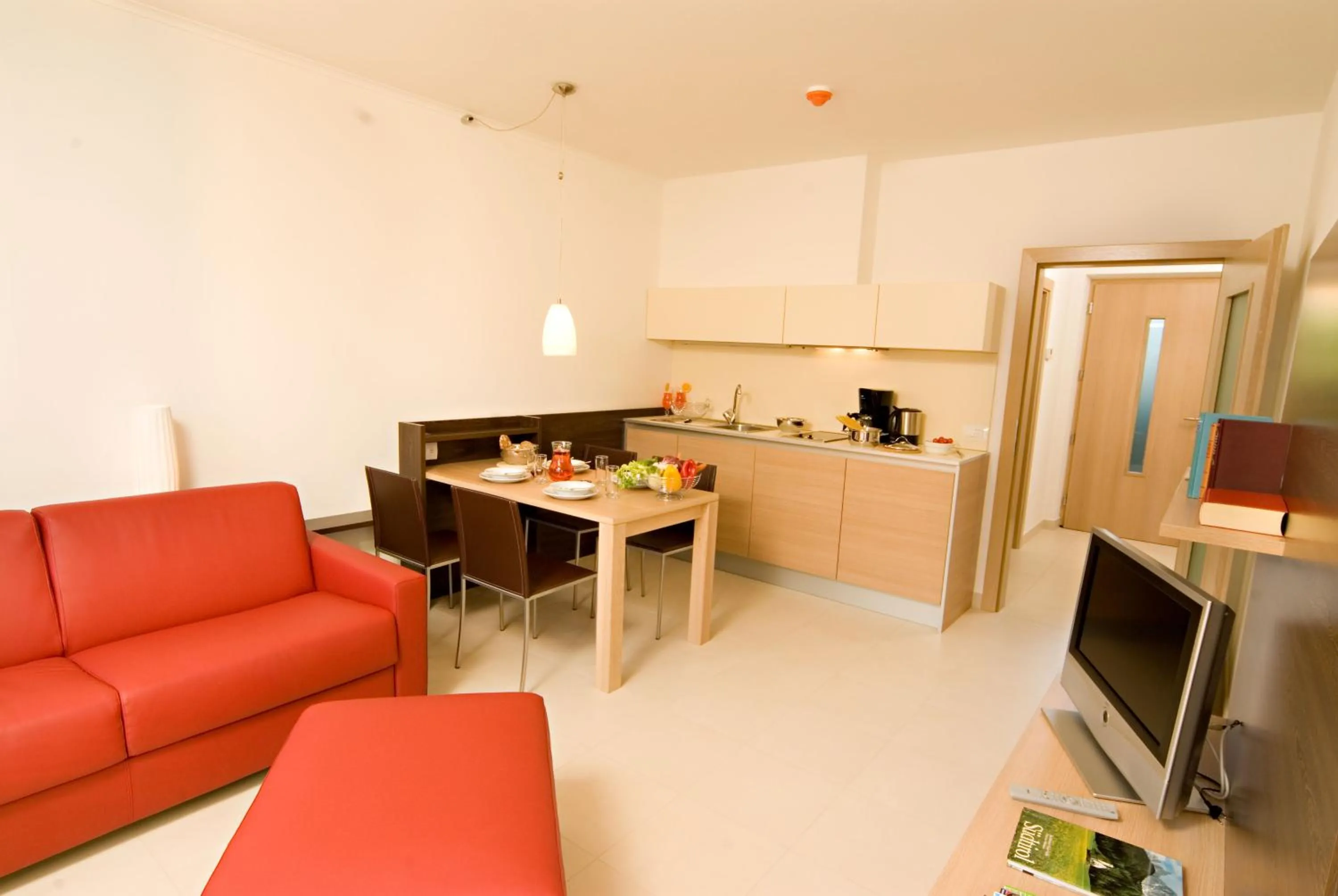 Kitchen or kitchenette in Garden Residence