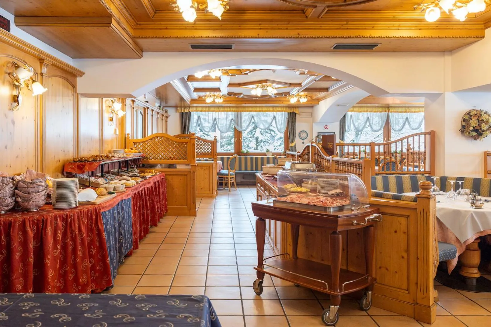 Food and drinks in Sport Hotel Cristal