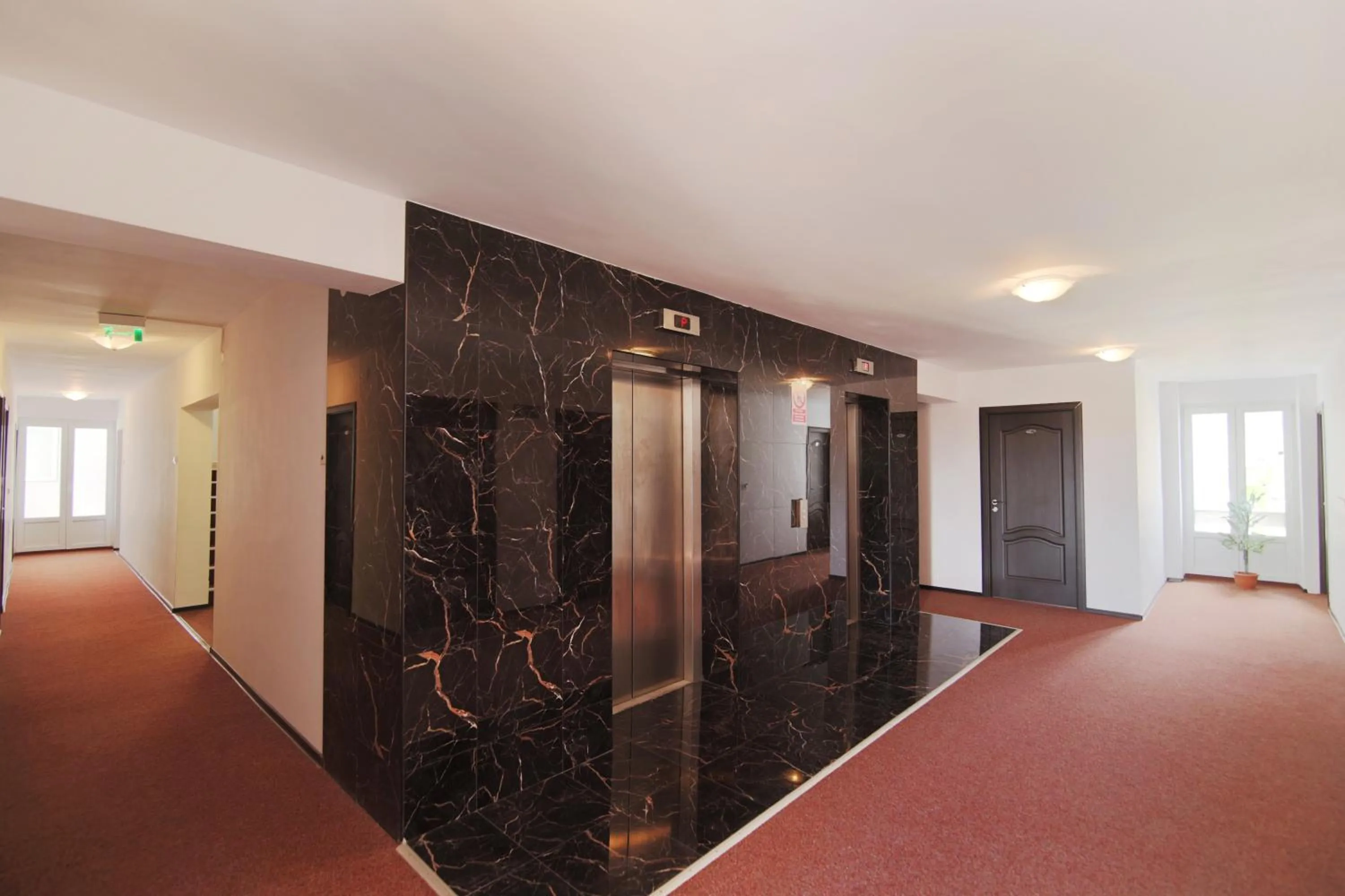 Lobby or reception in Complex Balnear Cerbul