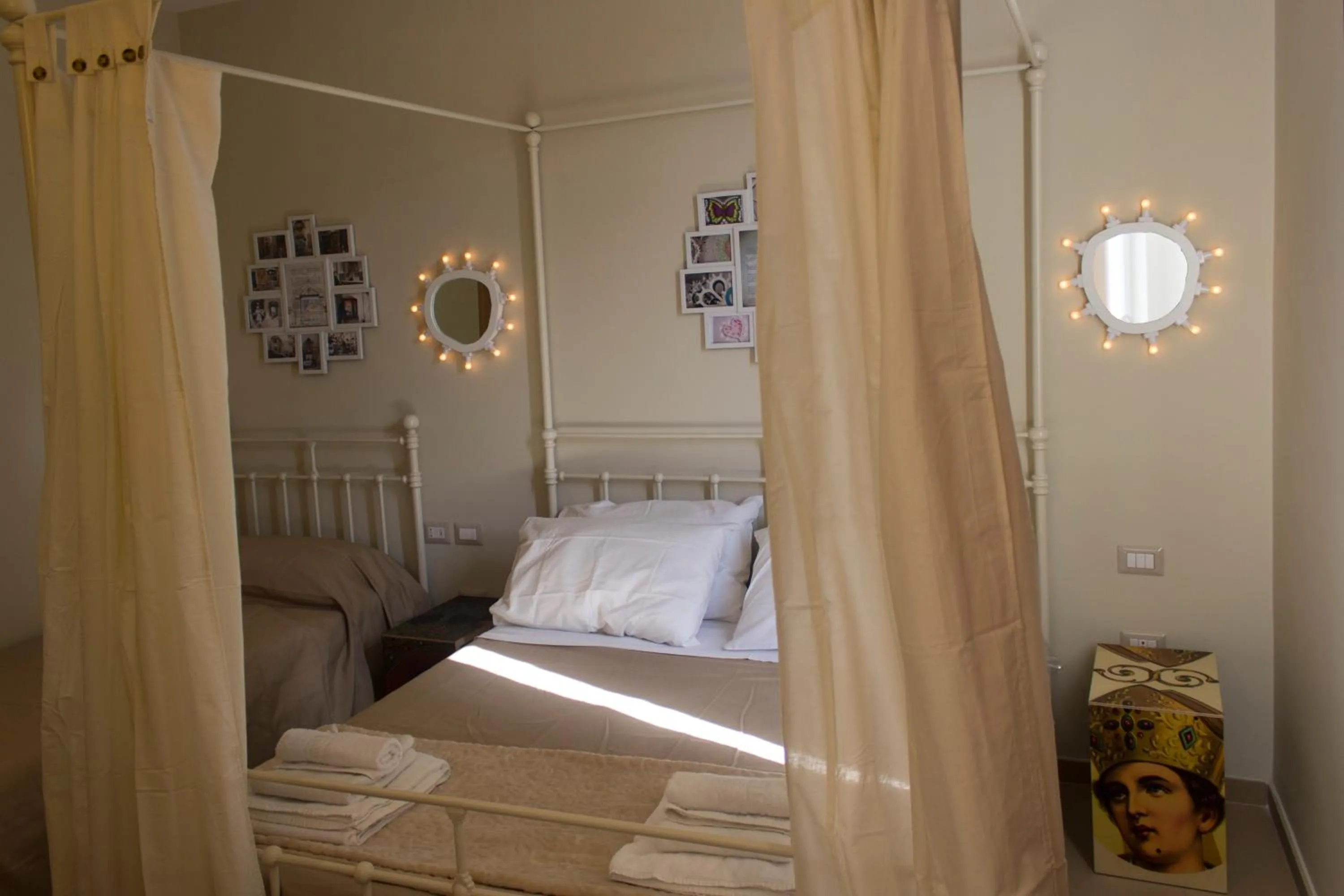 Photo of the whole room, Bed in Schiara