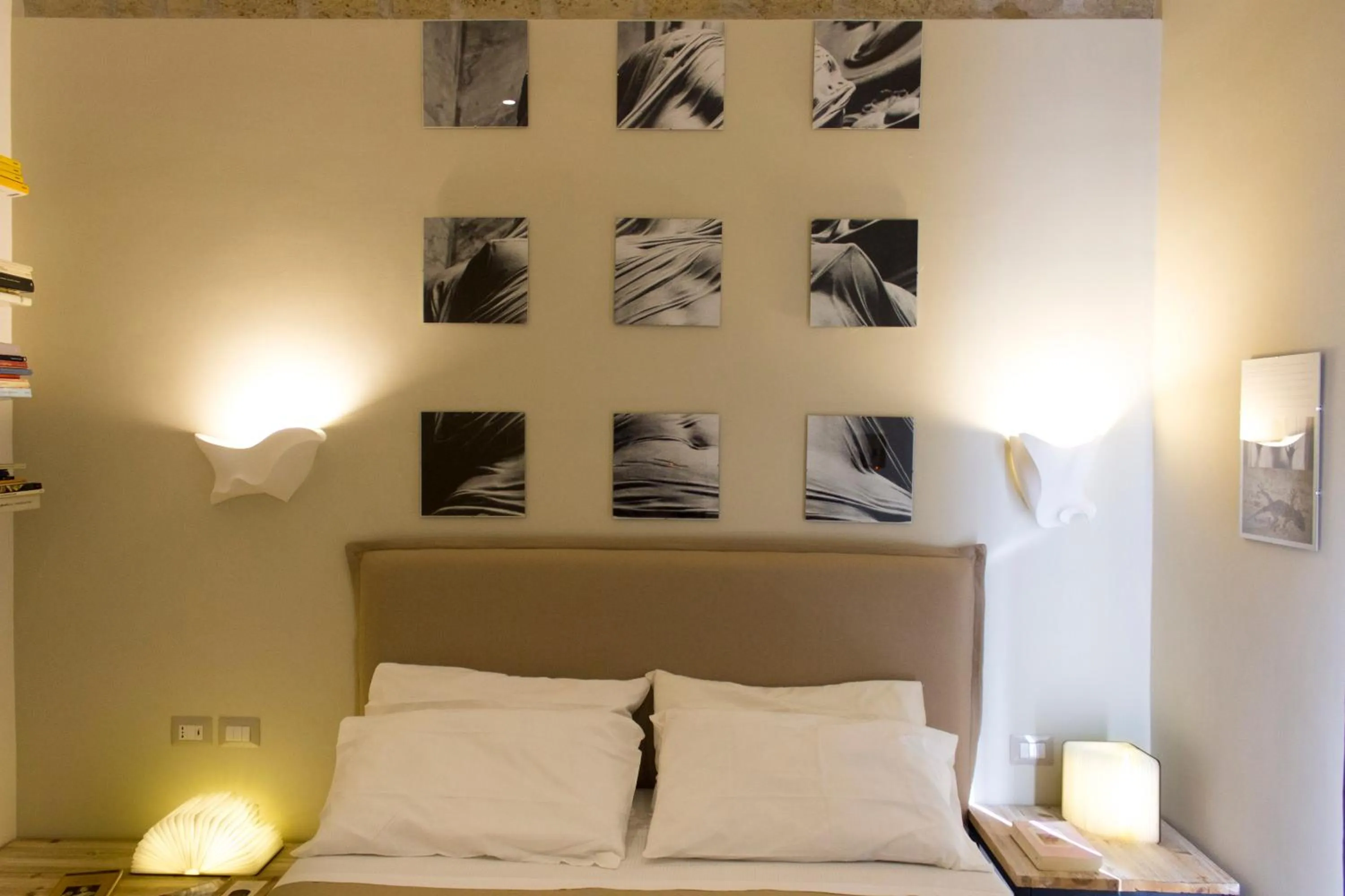 Photo of the whole room, Bed in Schiara