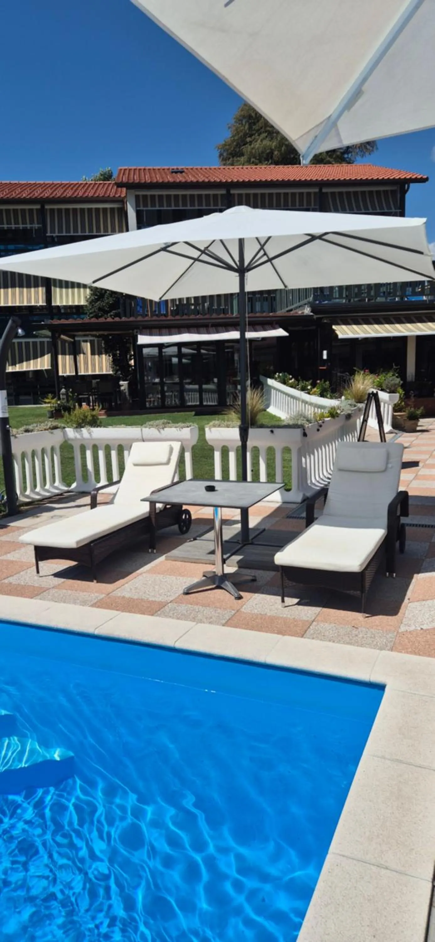 Swimming pool in Hotel Tiziana