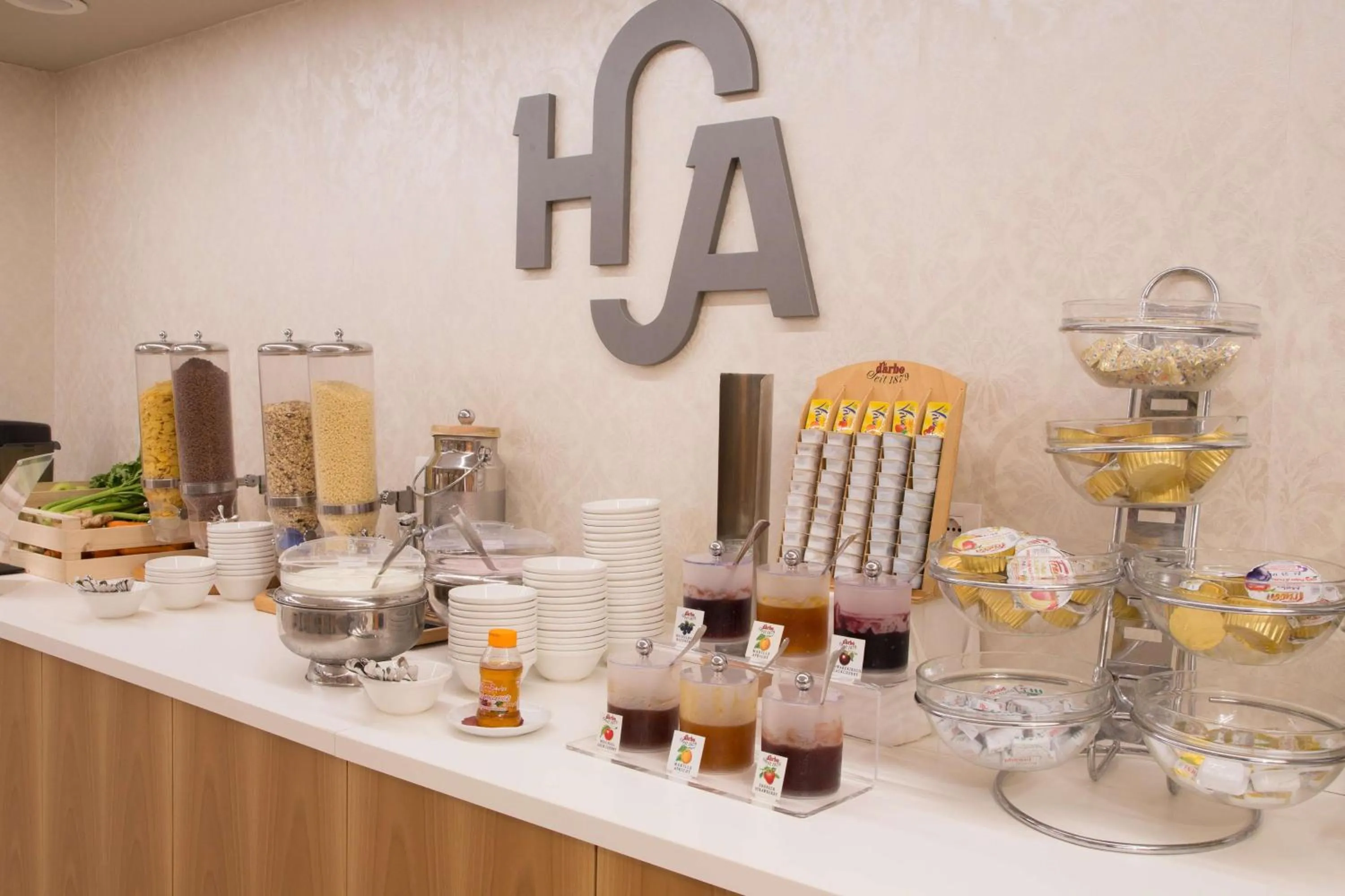 Breakfast in Best Western Hotel Adige