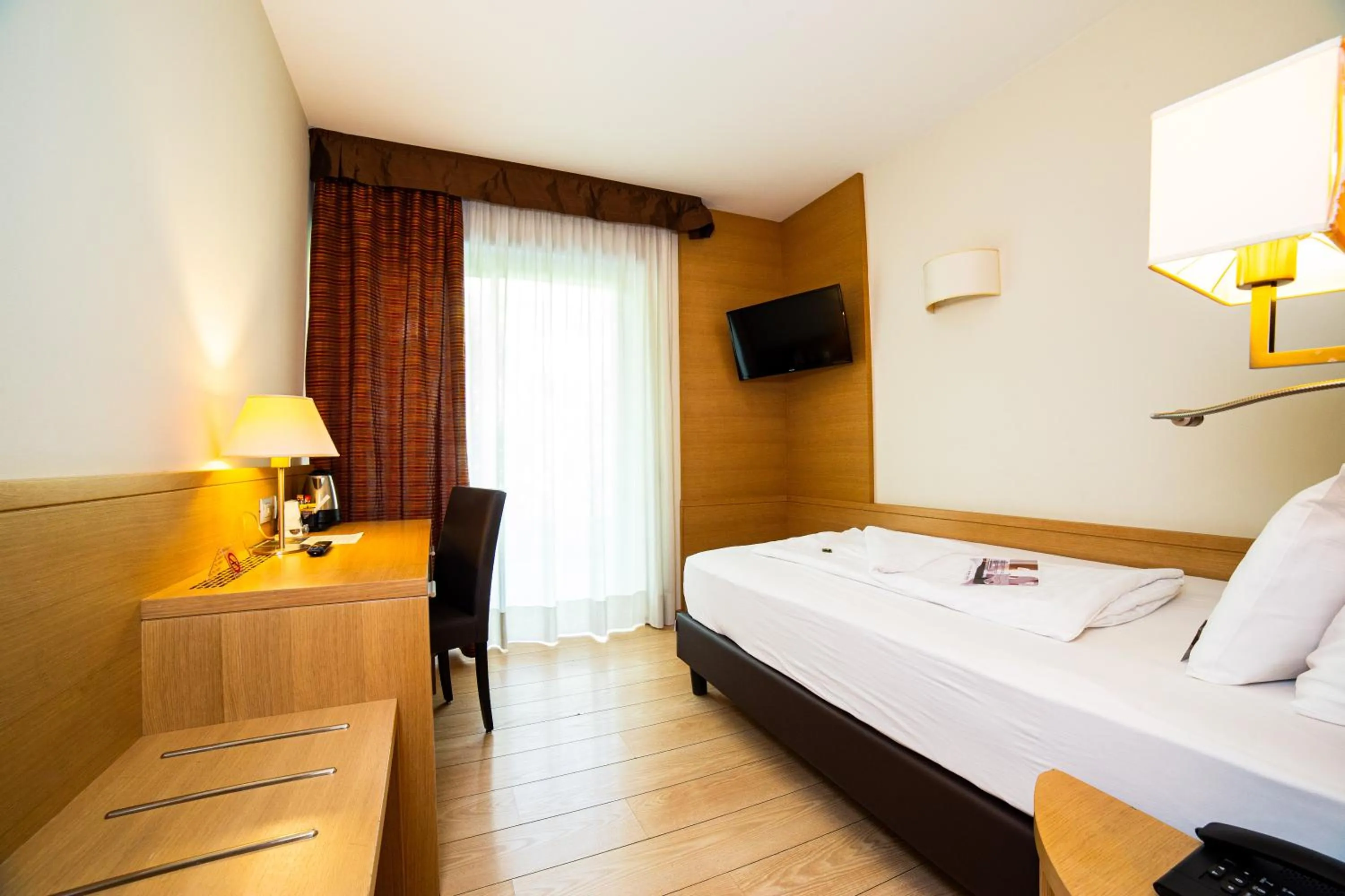Bed in Best Western Hotel Adige