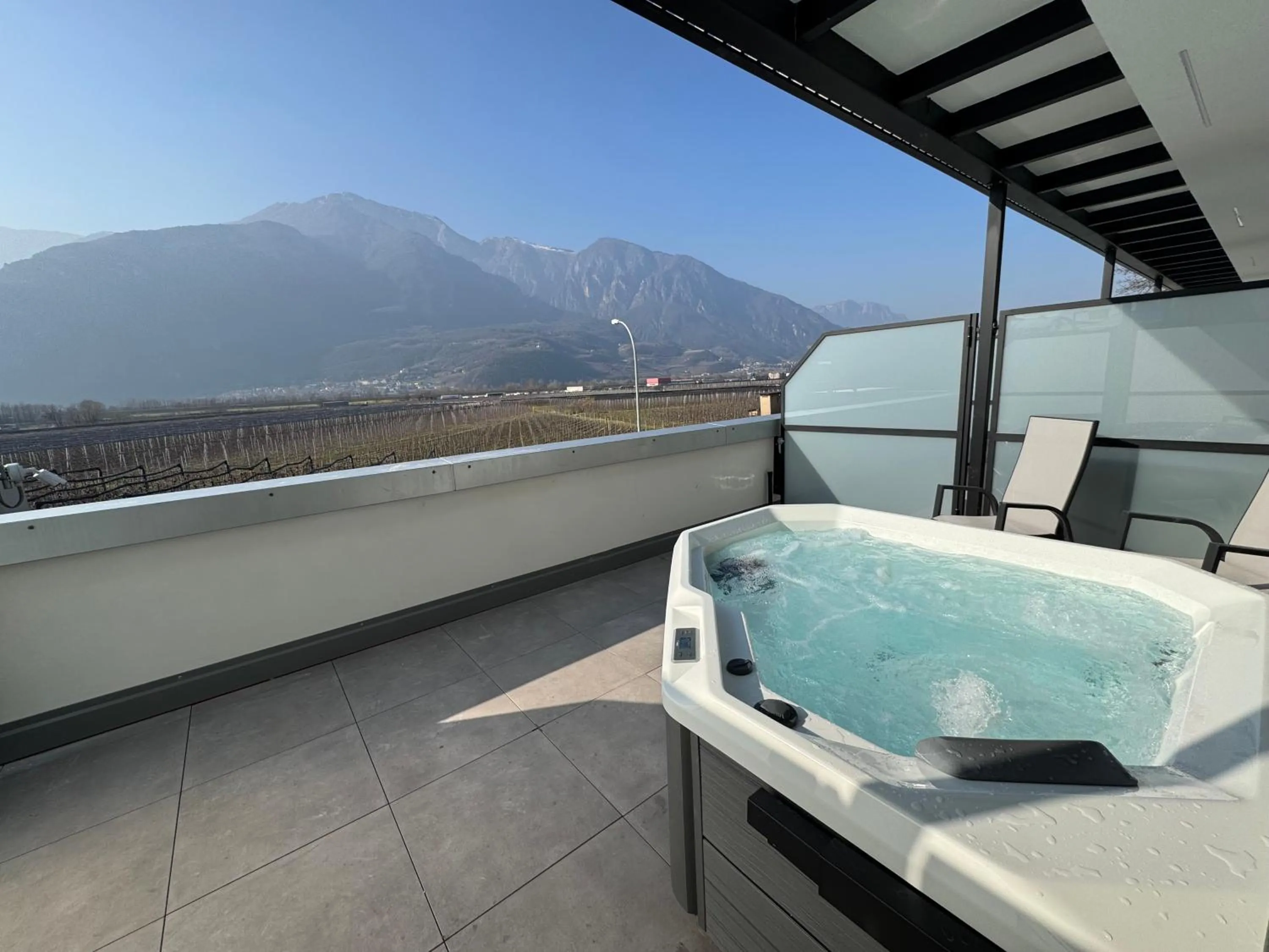 Hot Tub in Best Western Hotel Adige