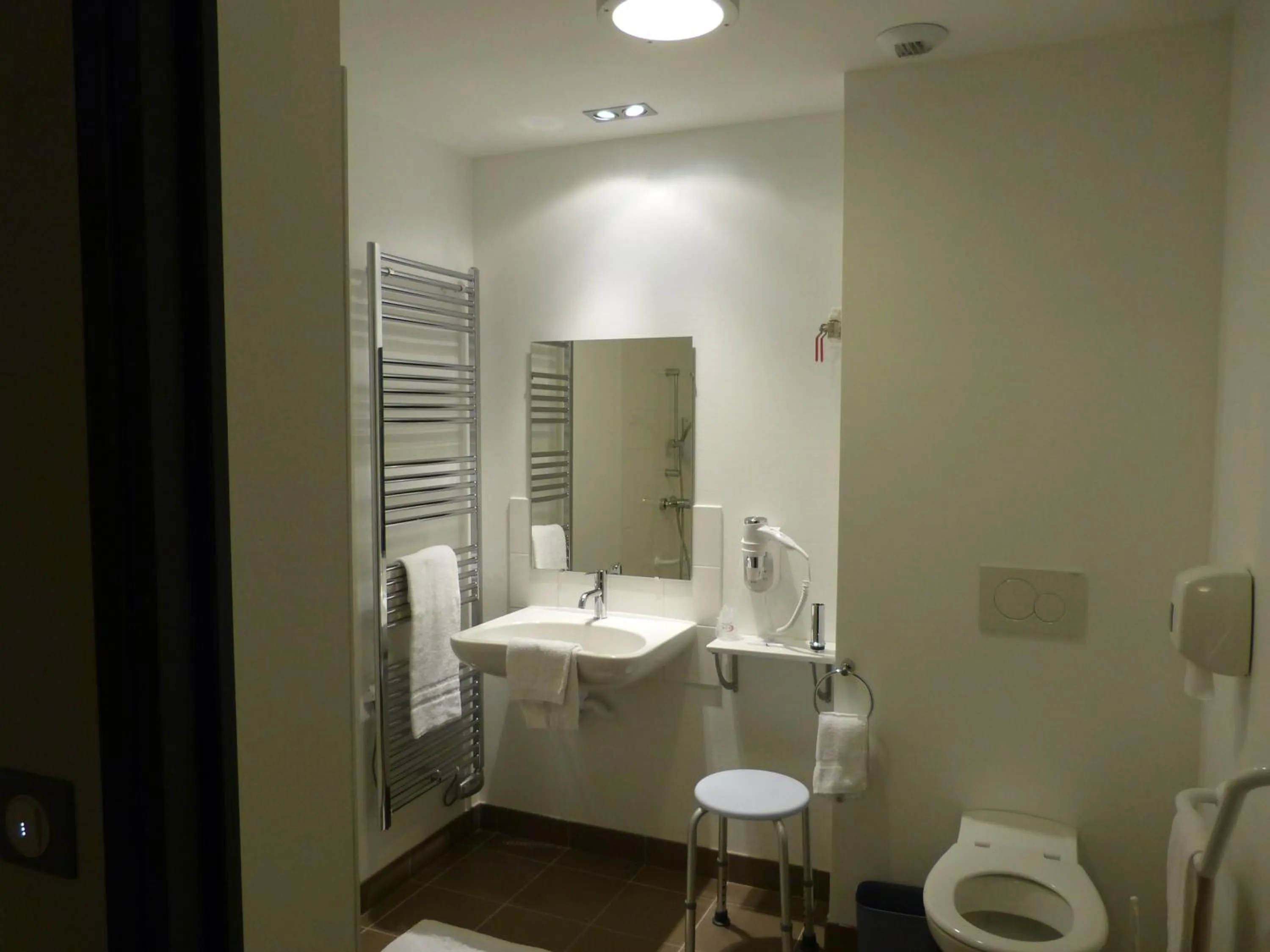 Bathroom in Hôtel Terminus