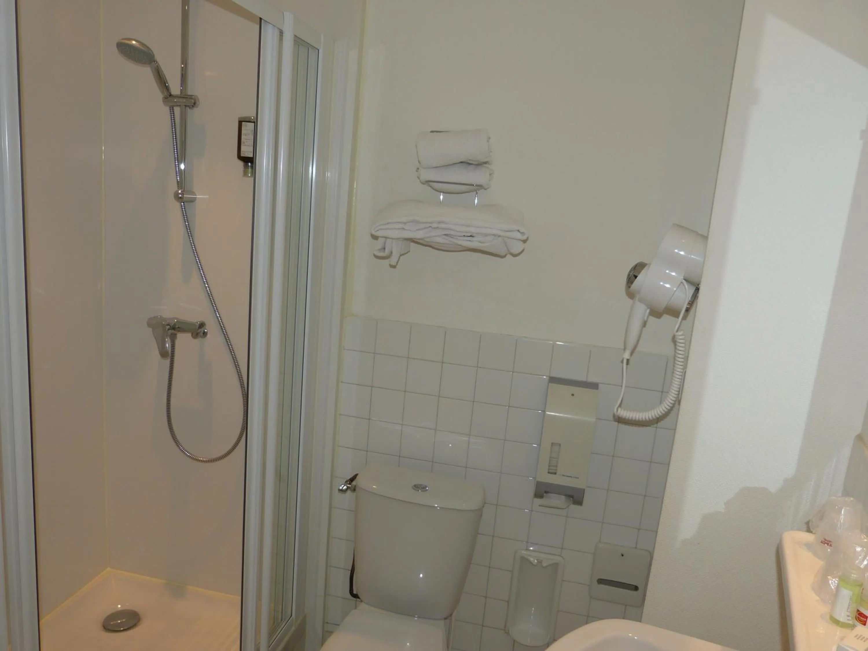 Bathroom in Hôtel Terminus