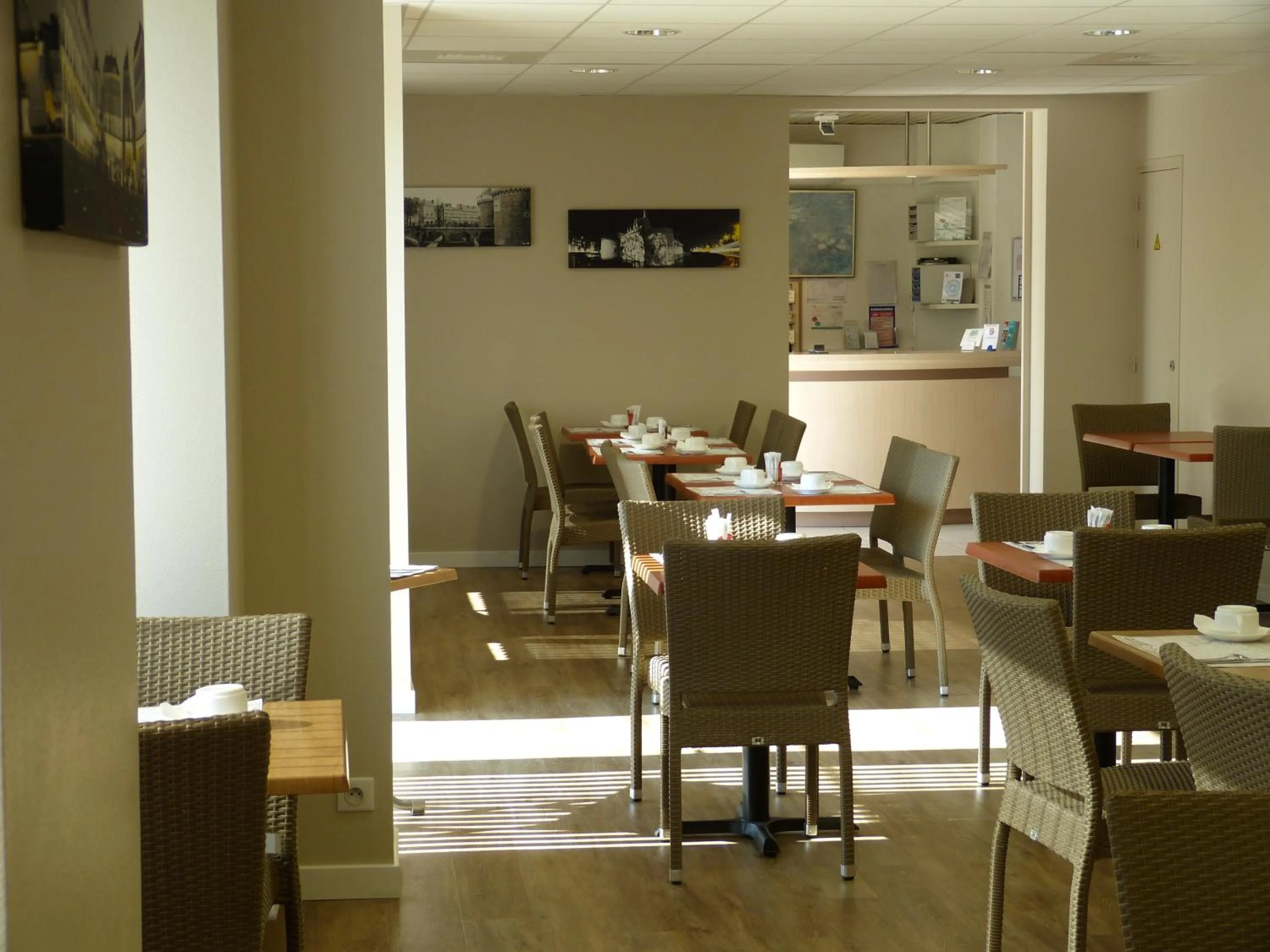 Restaurant/places to eat in Hôtel Terminus