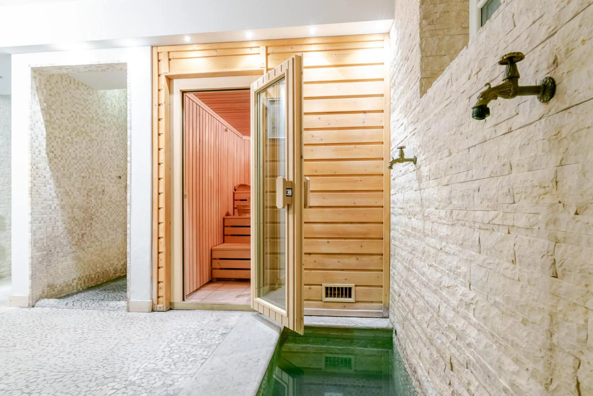 Spa and wellness centre/facilities, Bed in Hotel Relais Vecchio Maso