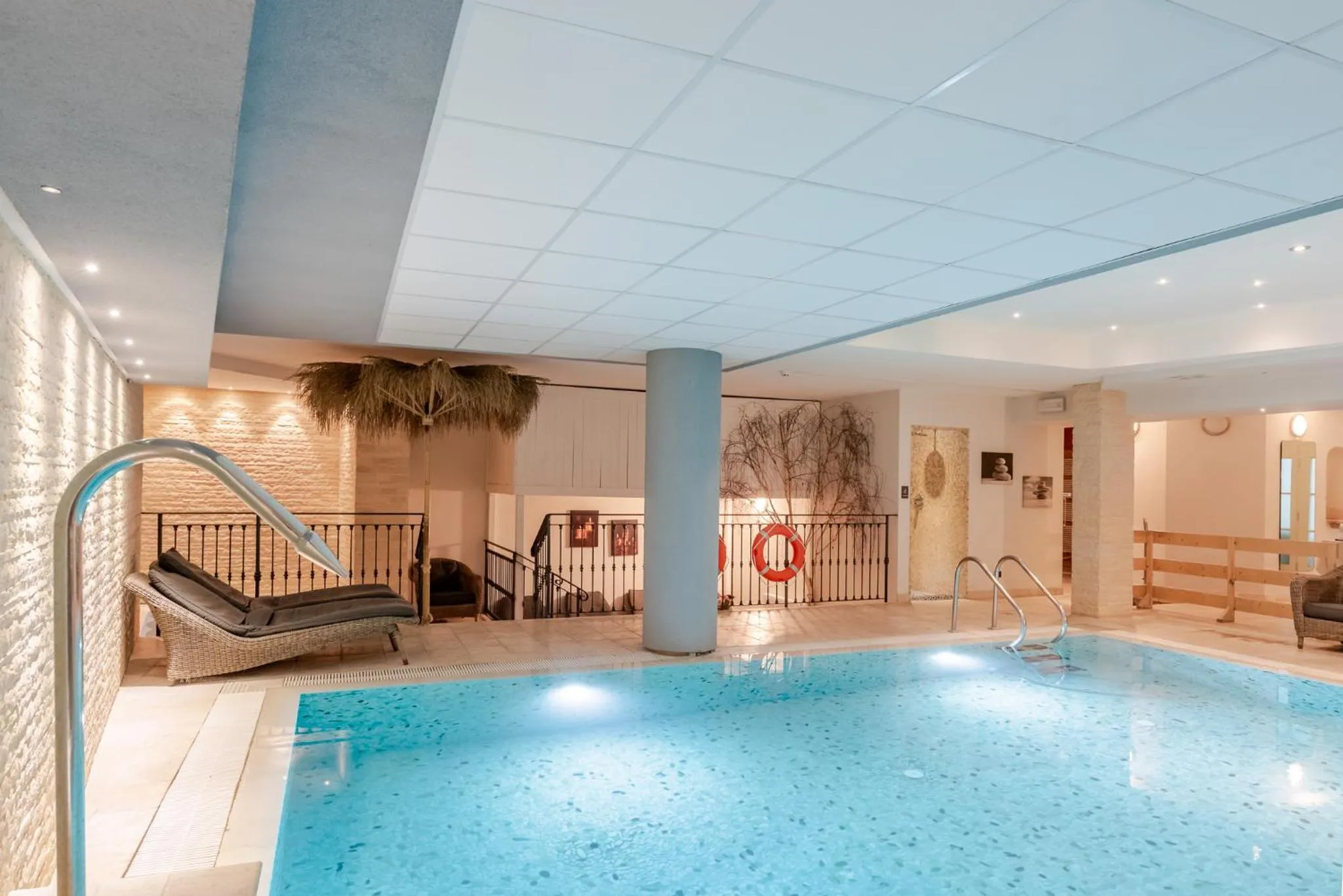 Pool view in Hotel Relais Vecchio Maso