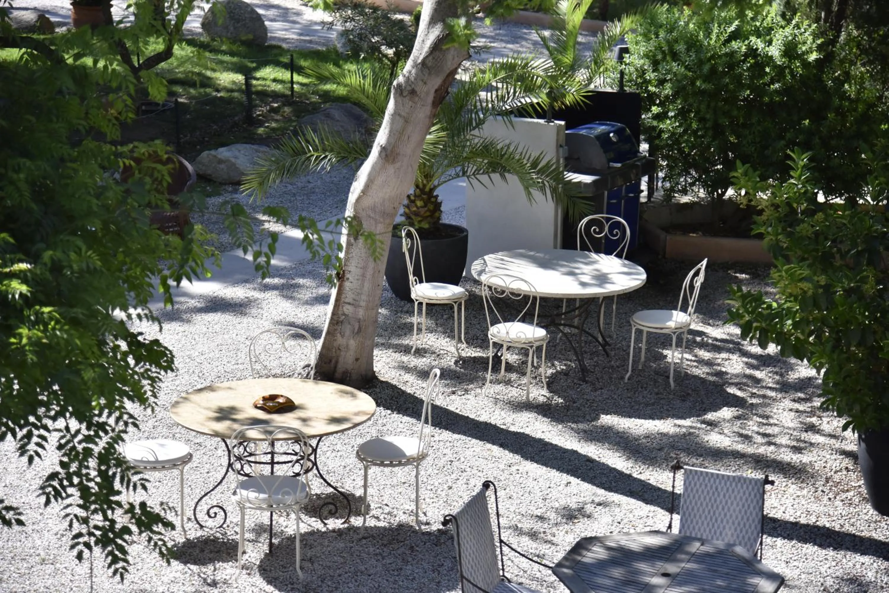 Garden view in Campo Di Fiori, Maisons de Charme