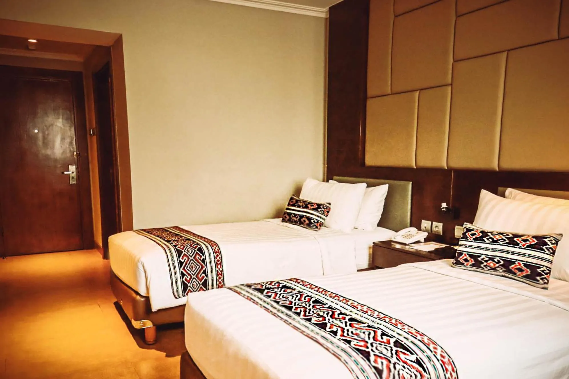 Photo of the whole room, Bed in SOTIS Hotel Kemang, Jakarta