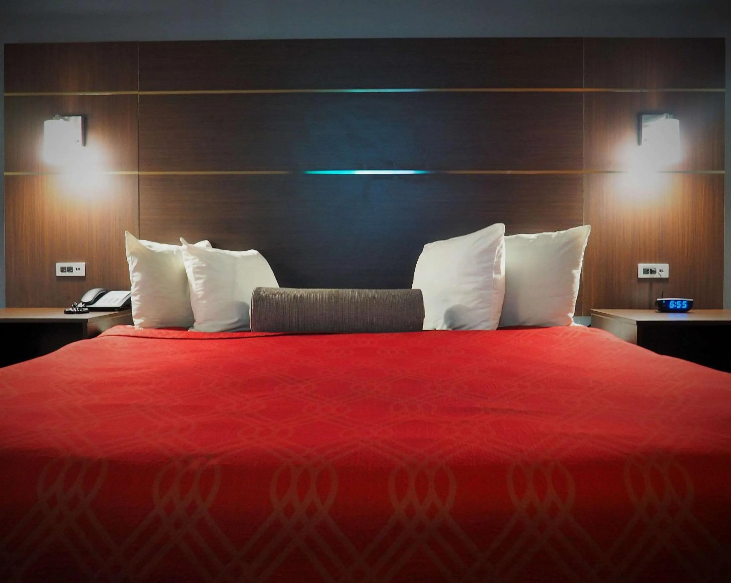 Bedroom, Bed in Econo Lodge Augusta West near Fort Gordon