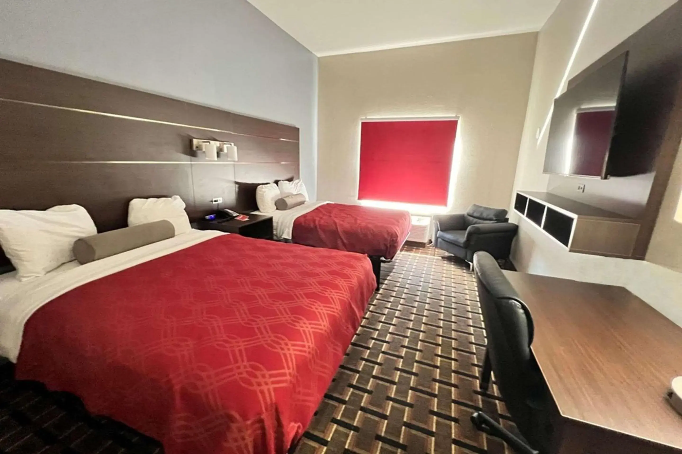 Queen Room with Two Queen Beds - Non-Smoking in Econo Lodge Augusta West near Fort Eisenhower Queen Room with Two Queen Beds - Non-Smoking in Econo Lodge Augusta West near Fort Eisenhower